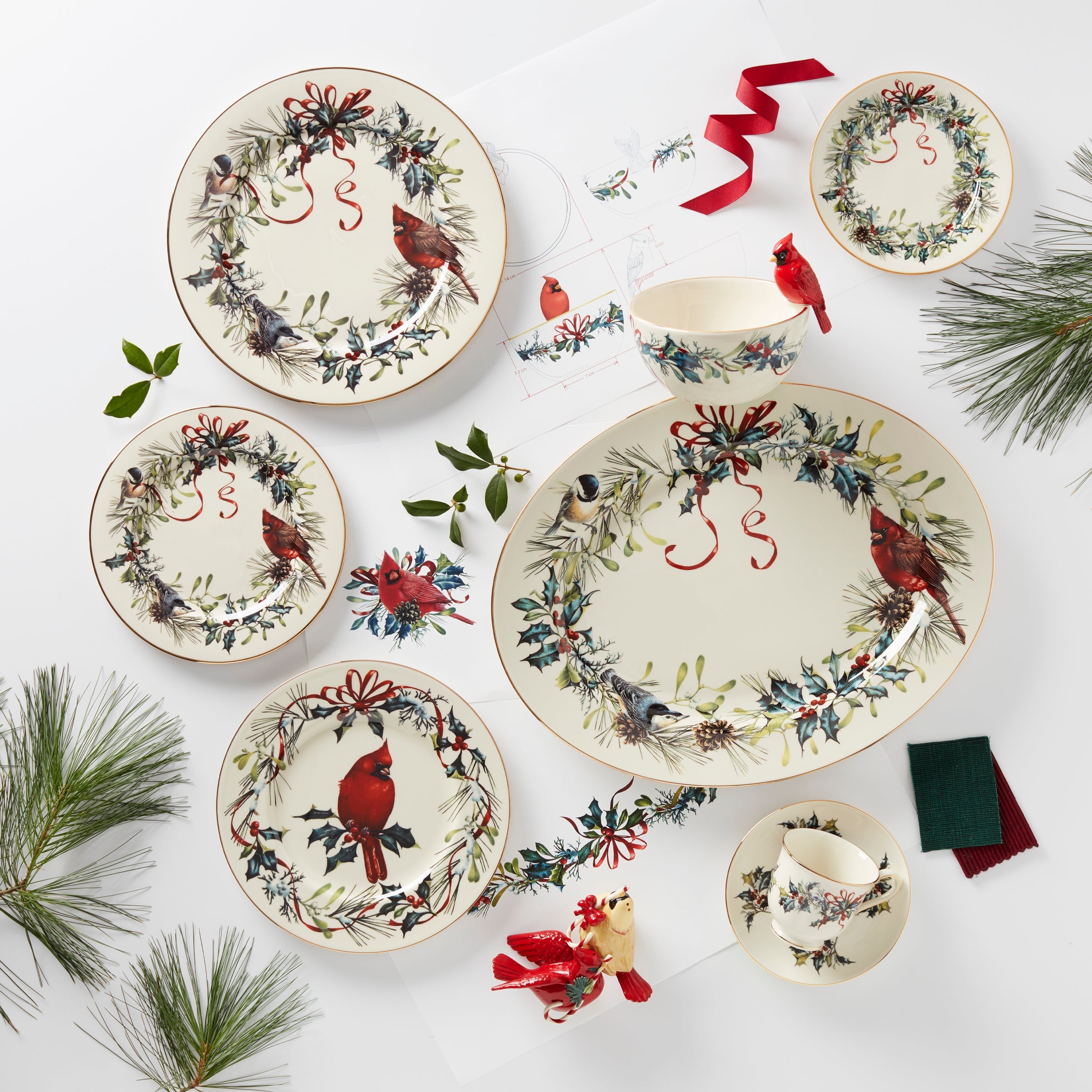 Winter Greetings Salt & Pepper Set - Image 4