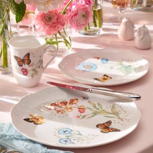Alternative view of Butterfly Meadow Monarch Dinner Plate