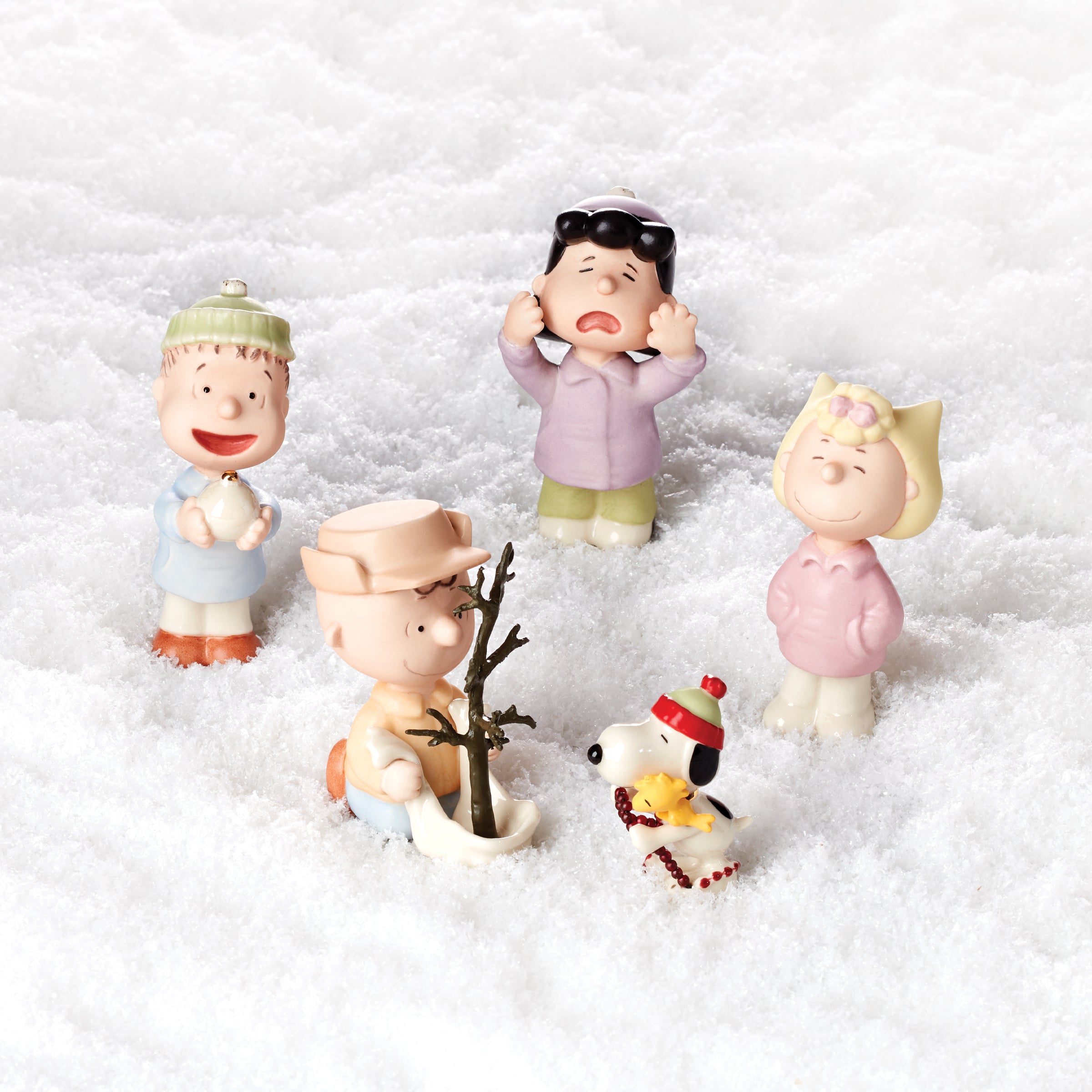 Peanuts A Charlie Brown Christmas 5-Piece Figurine Set