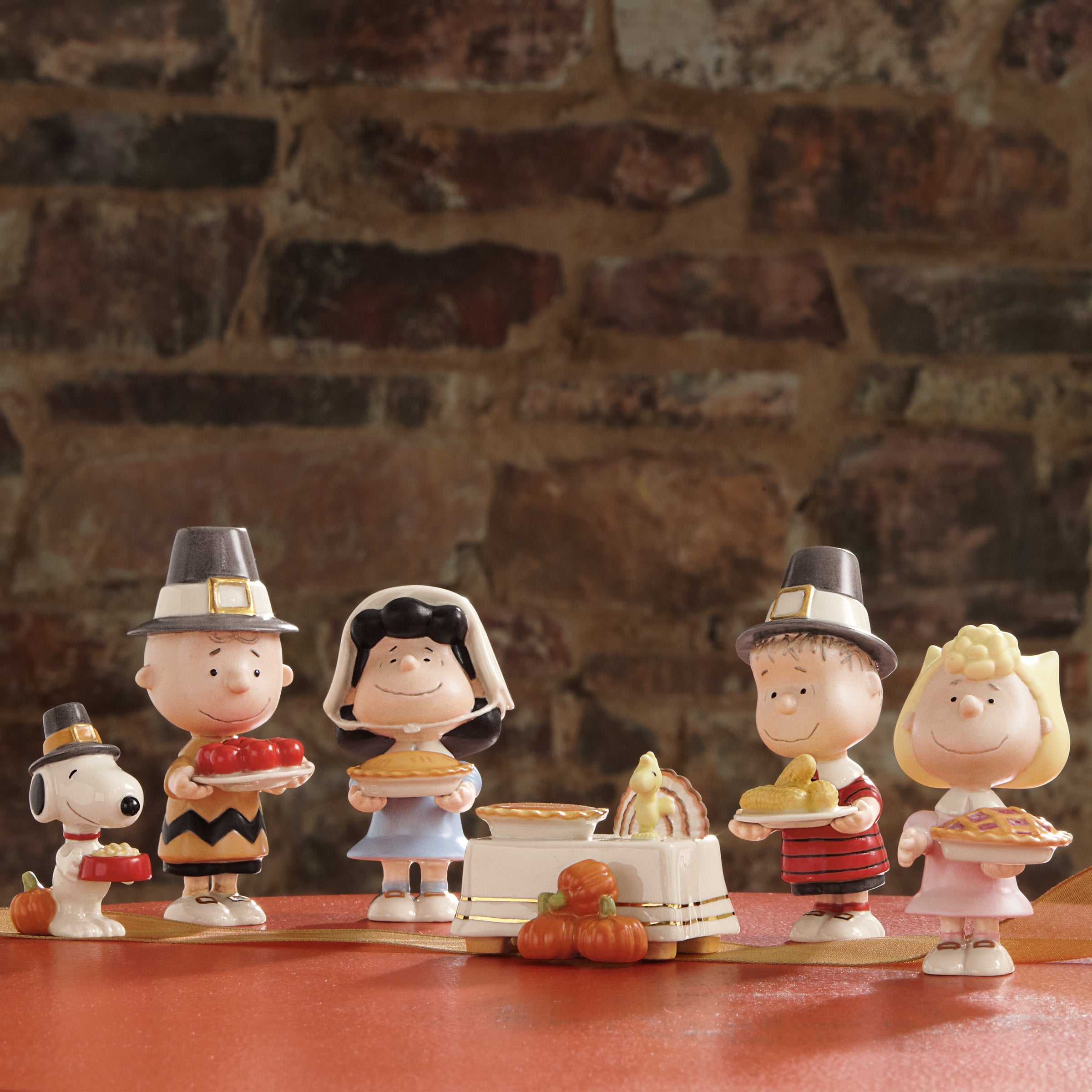 Peanuts Thanksgiving 6-Piece Figurine Set - Image 3