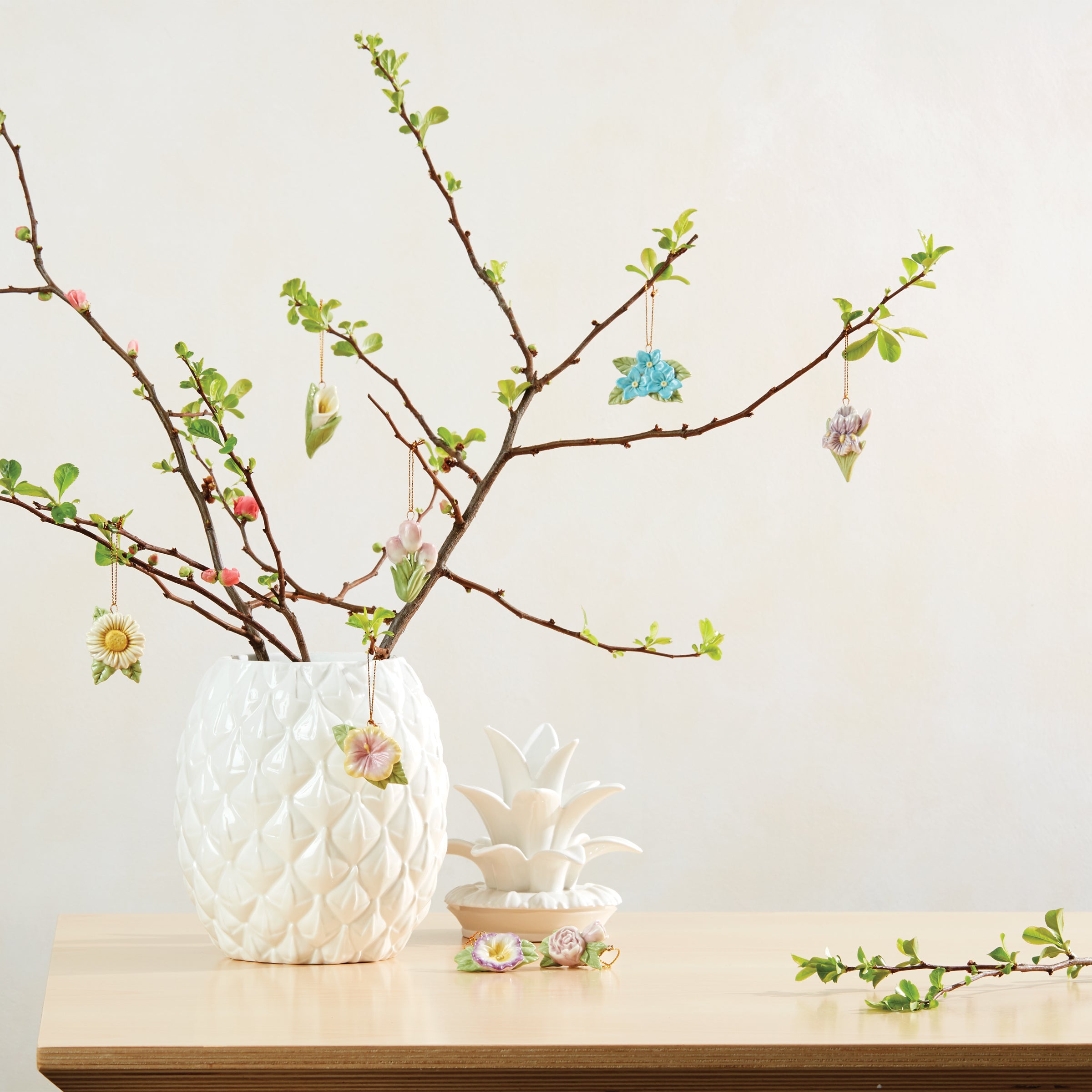 Celebrate Flowers 10-Piece Mini Ornament Set - Image 3