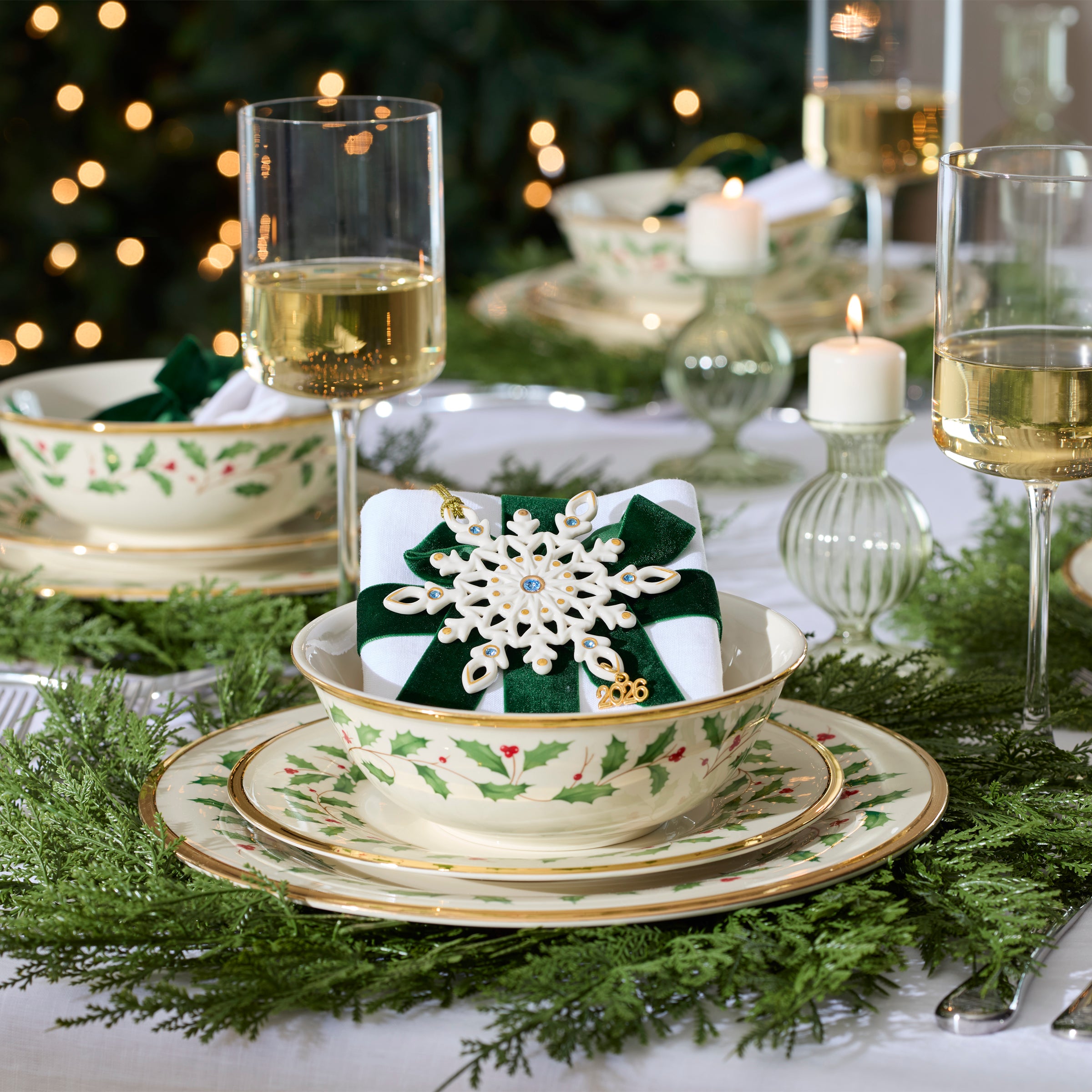 Holiday 12-Piece Plate & Bowl Set - Image 2