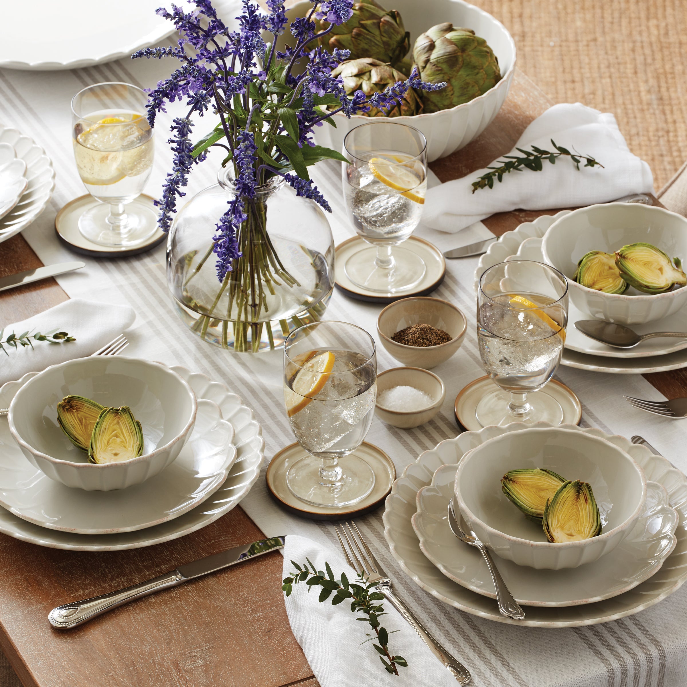 French Perle Scallop White Dinner Plates. Set of 4 - Image 12