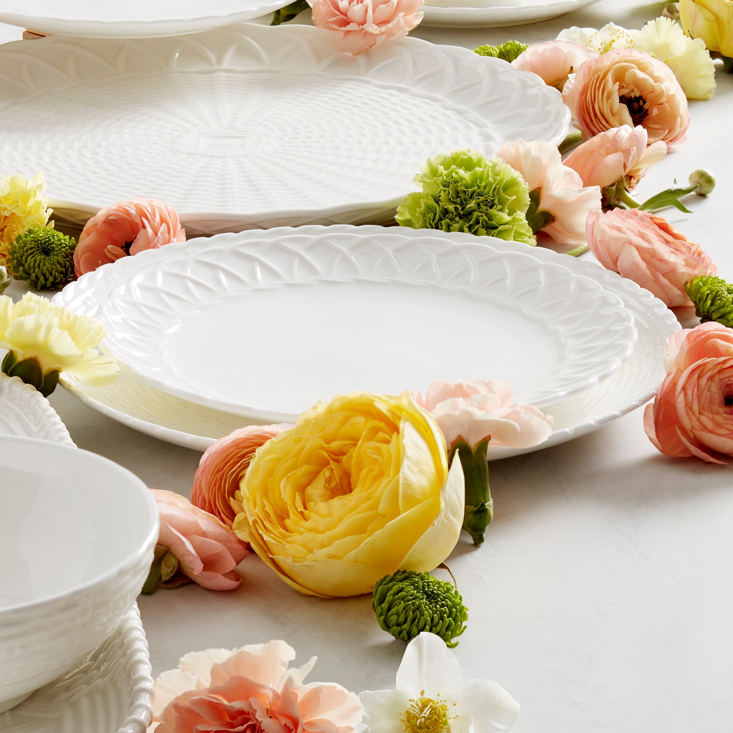 Wicker Creek Accent Plates. Set of 4 - Image 2
