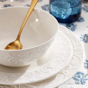 Alternative view of Opal Innocence Carved 4-Piece Place Setting