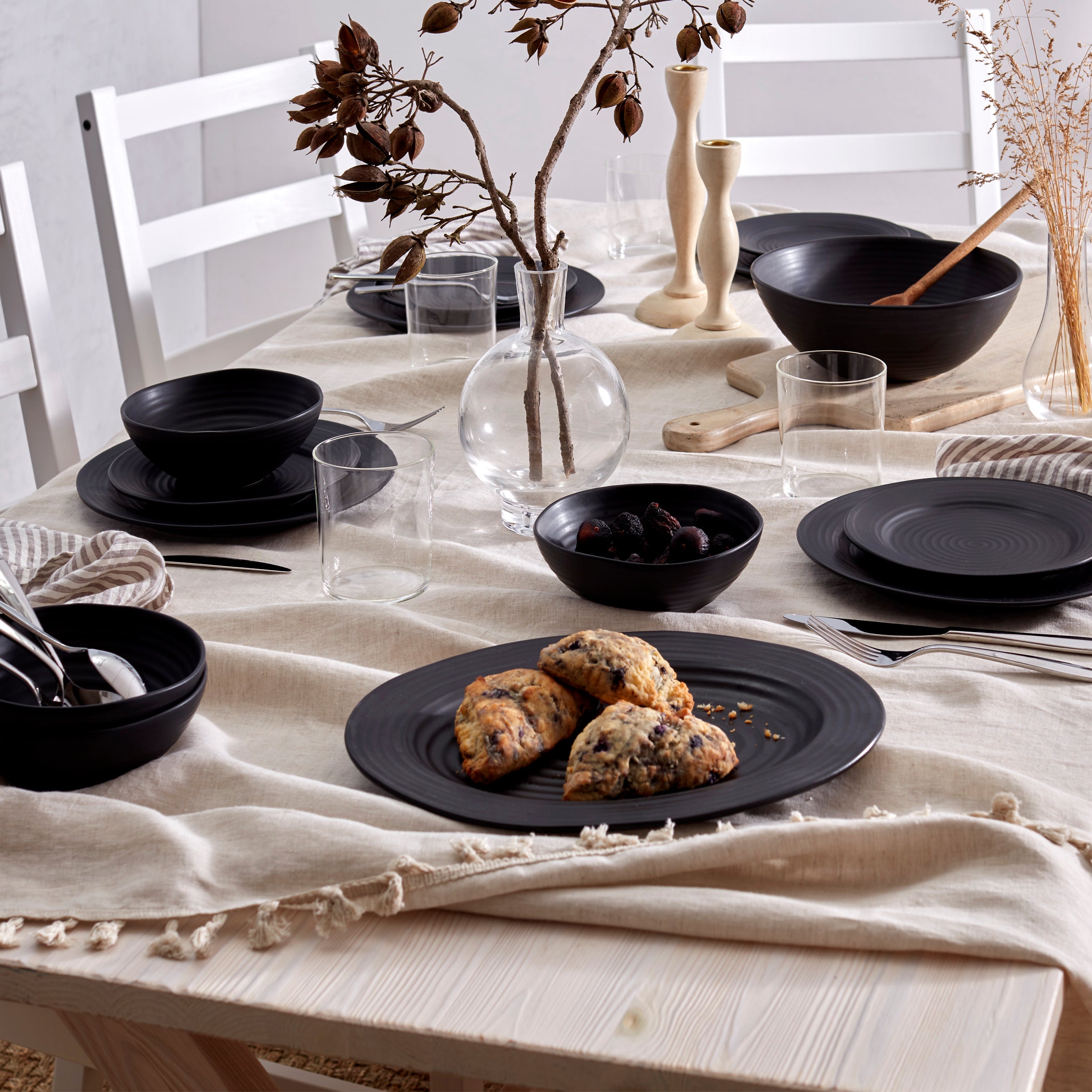 Ridge Black Dinner Plate - Image 2