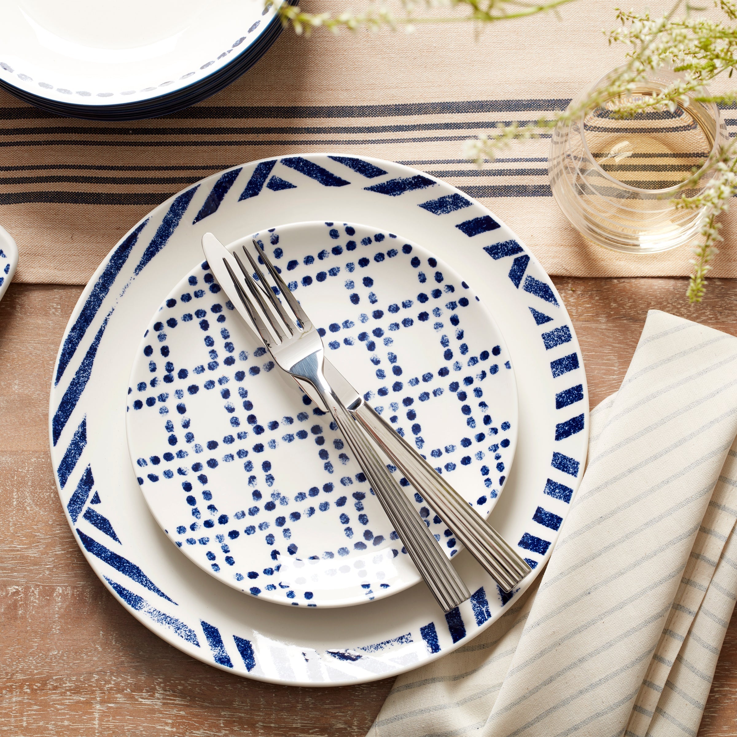Kennedy 20-Piece Flatware Set - Image 5