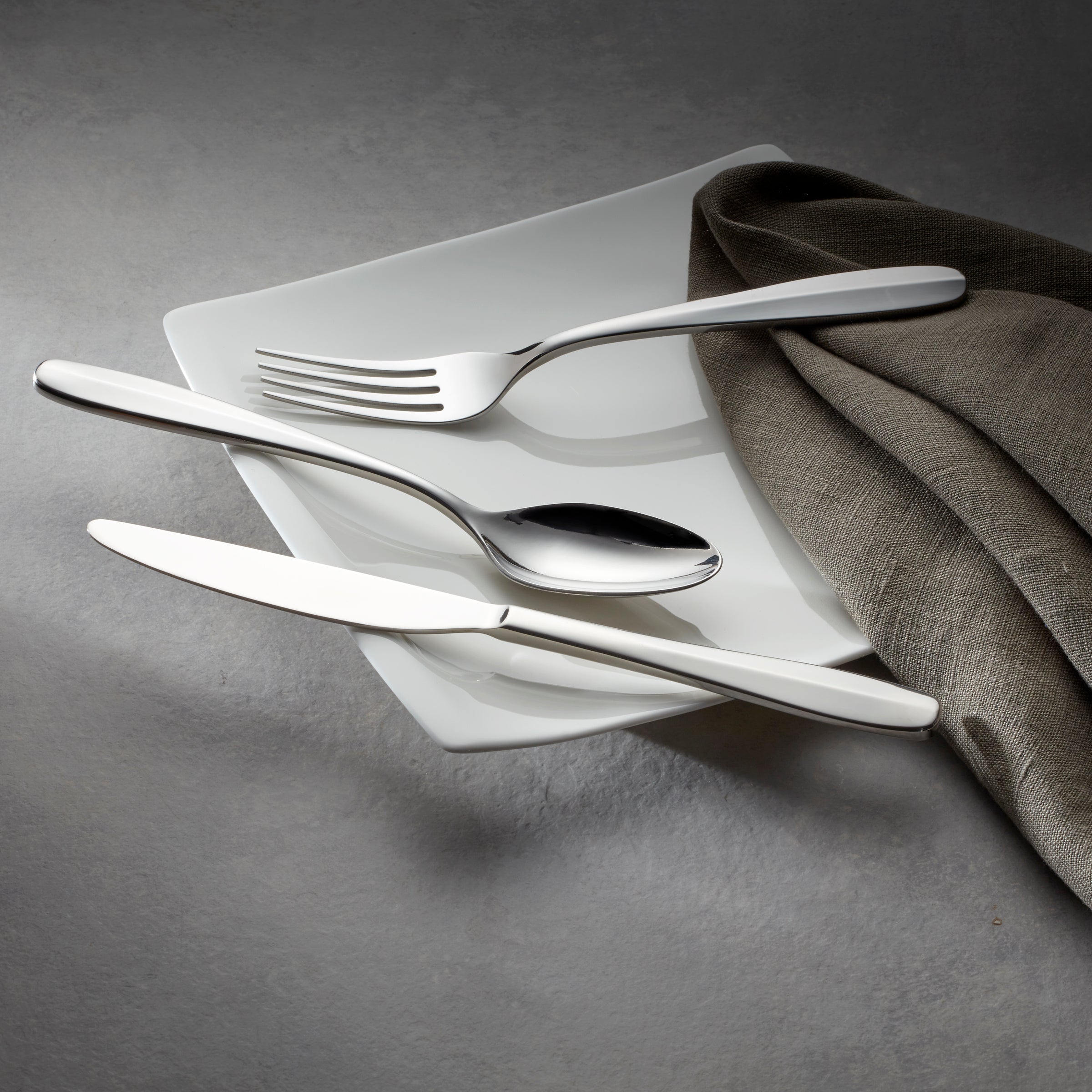 Oakwood 20-Piece Flatware Set - Image 2