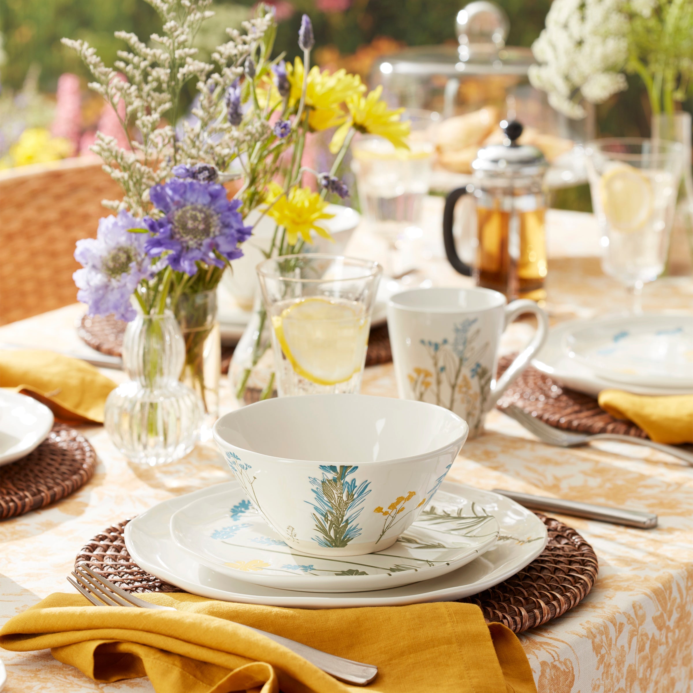 Wildflowers 16-Piece Dinnerware Set - Image 4
