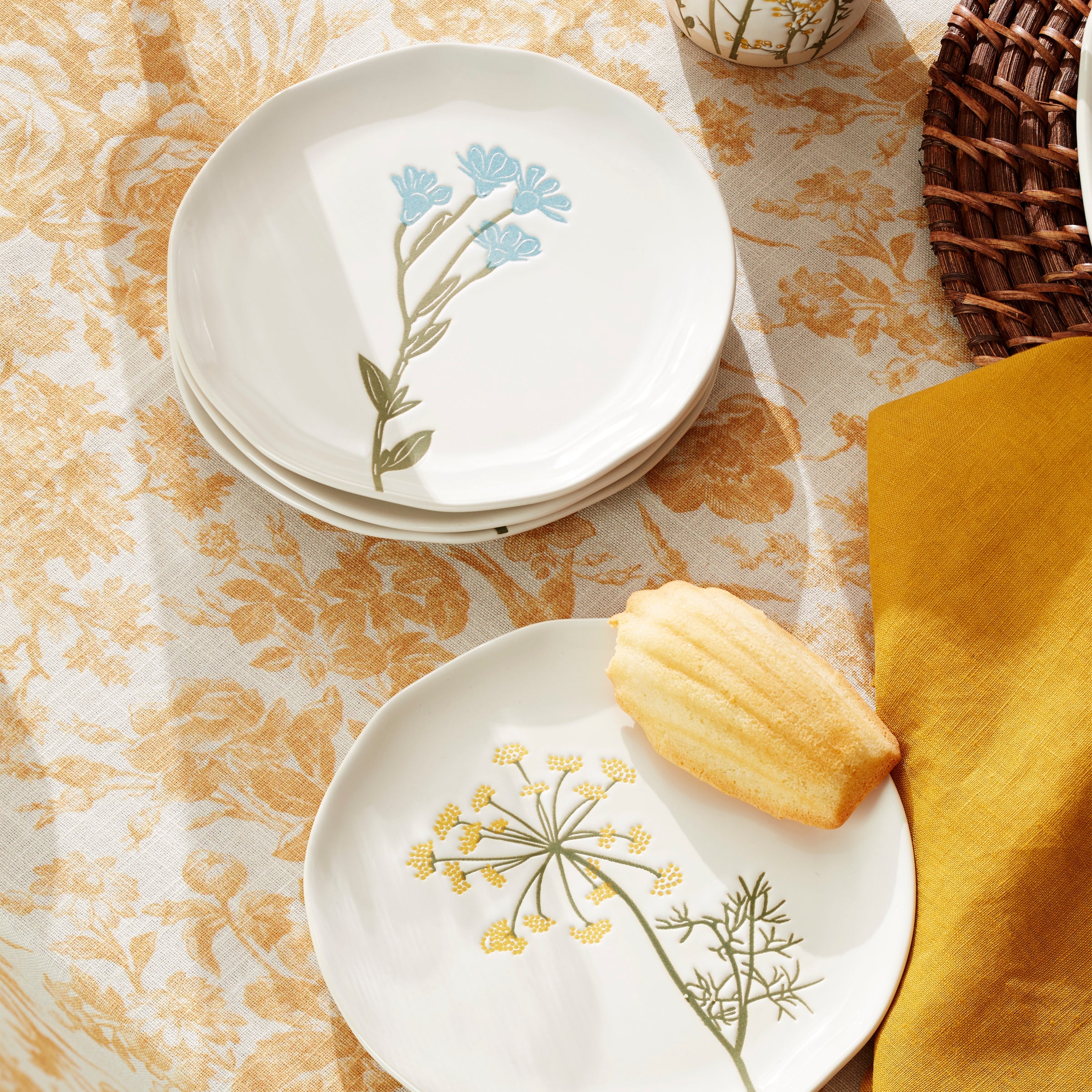 Wildflowers 12-Piece Dinnerware Set - Image 7