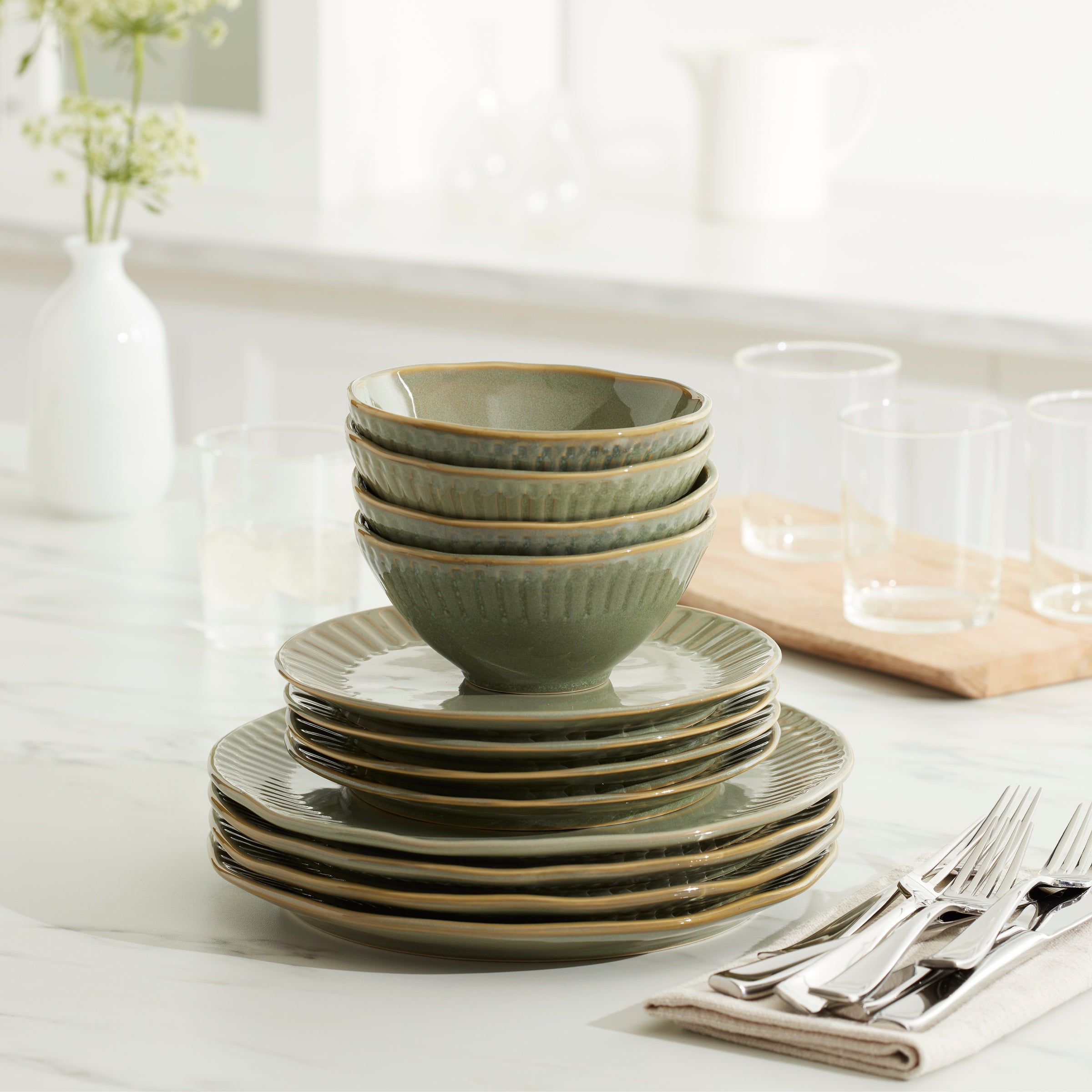 Artisanal Stripe Green 12-Piece Dinnerware Set - Image 3