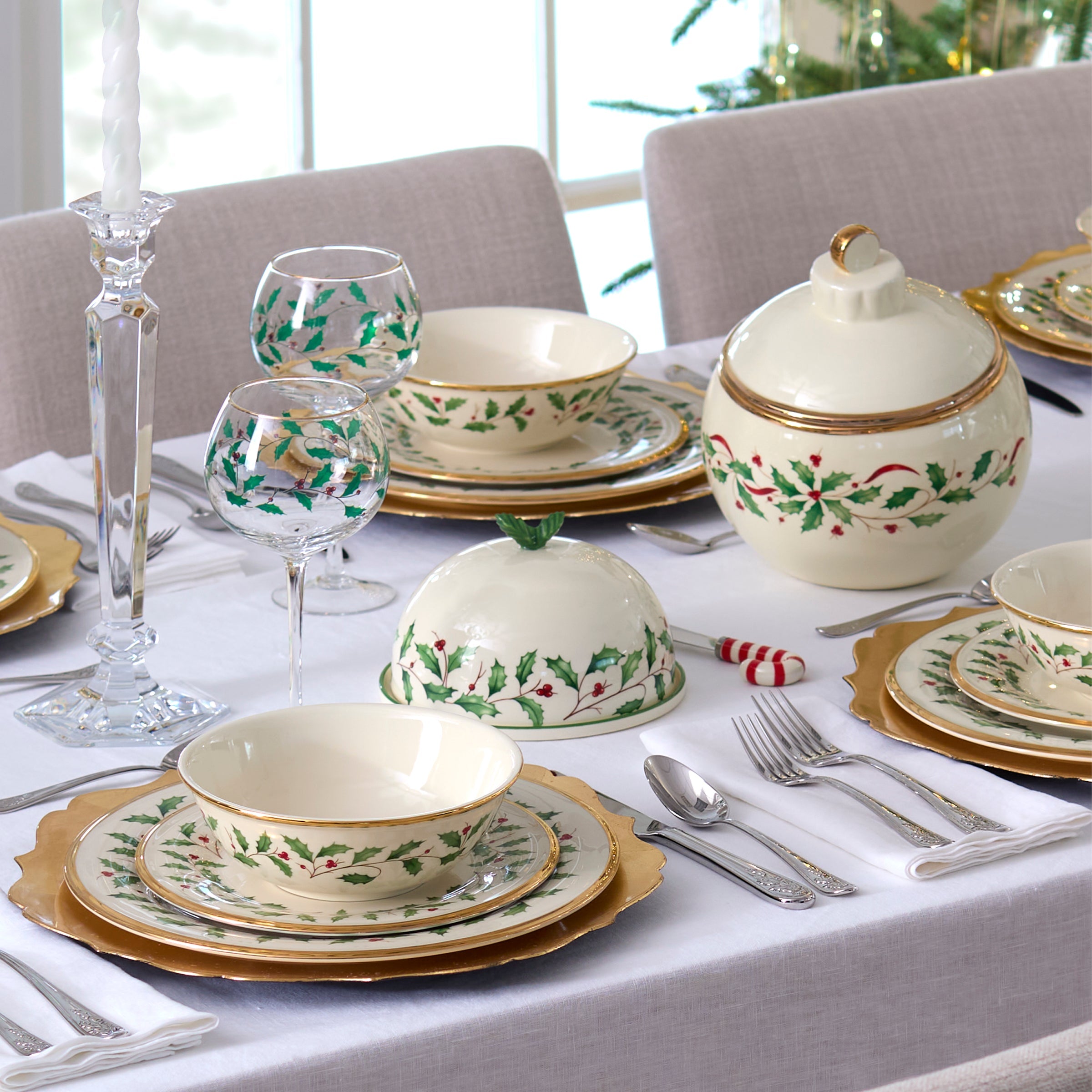 Holiday Small Covered Dish - Image 4
