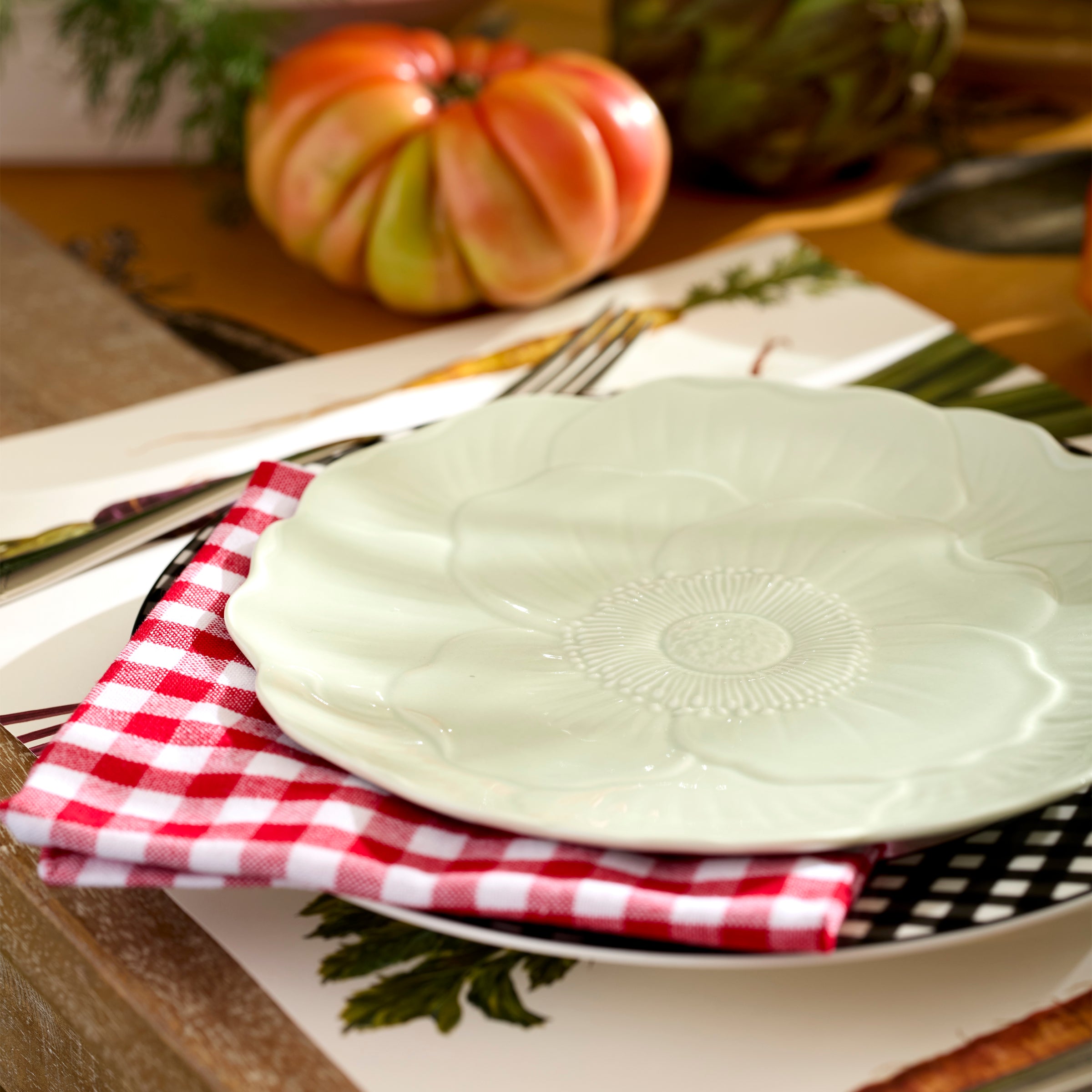 Butterfly Meadow Floral Green Accent Plates. Set of 4 - Image 2