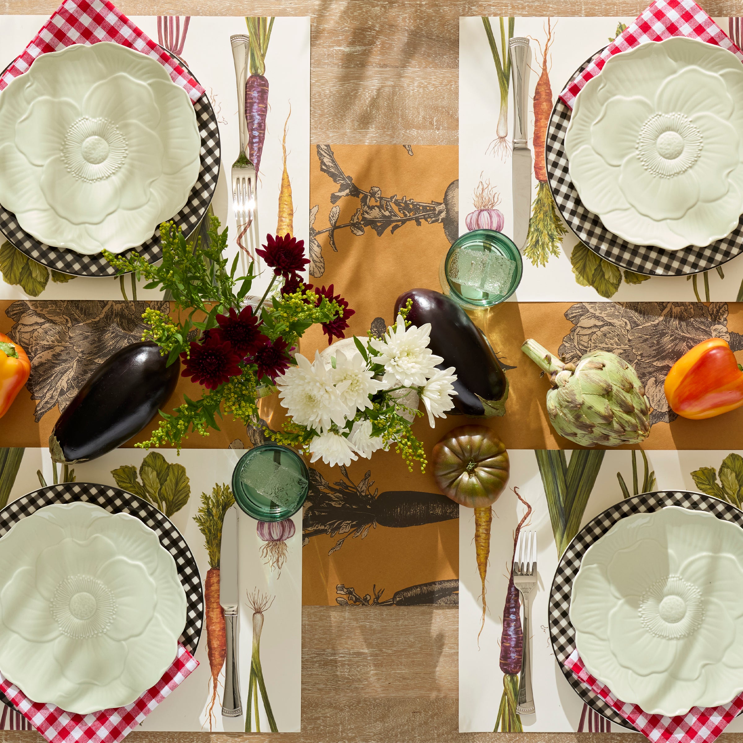 Butterfly Meadow Floral Green Accent Plates. Set of 4 - Image 7