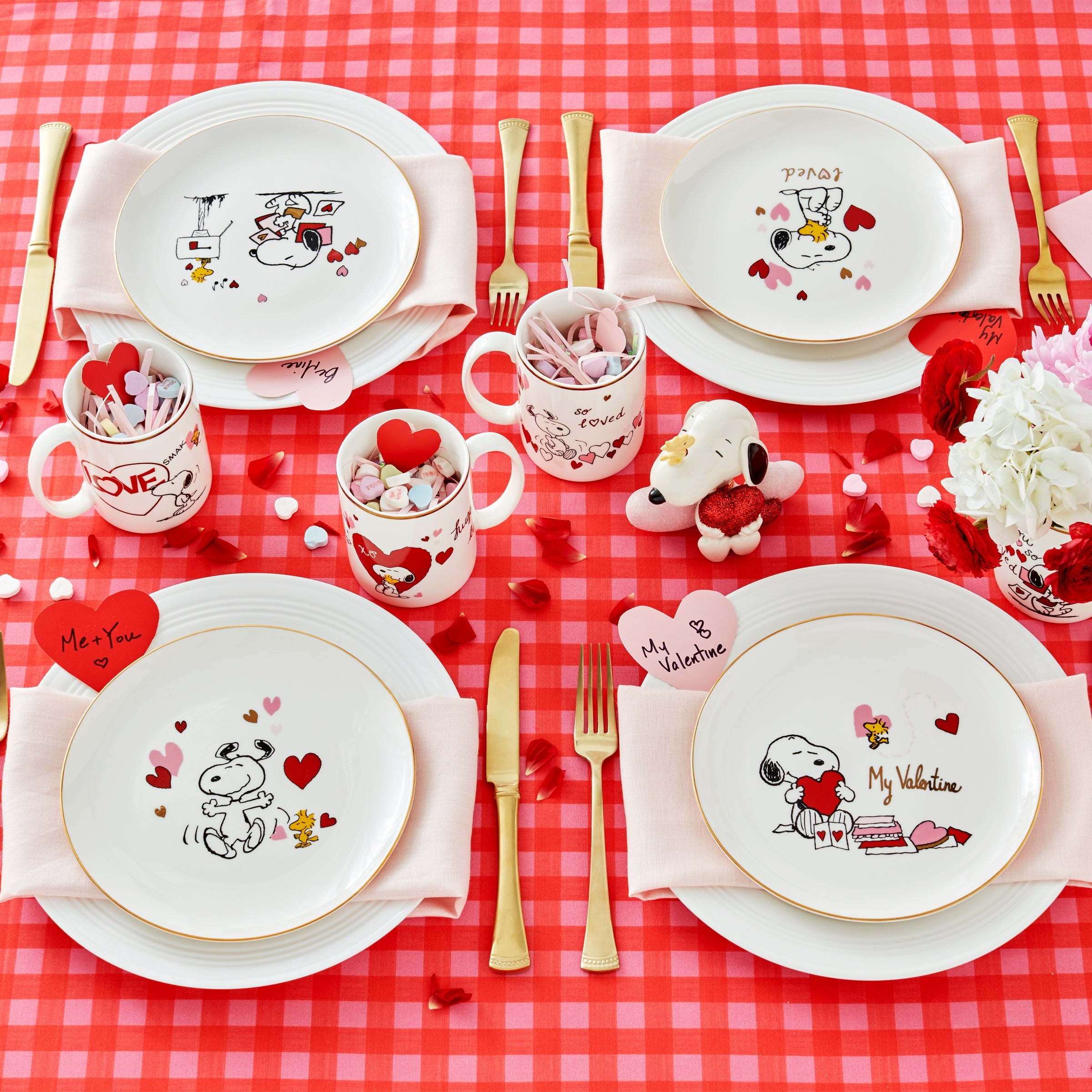 Snoopy Valentine's Day Accent Plates. Set of 4 - Image 2