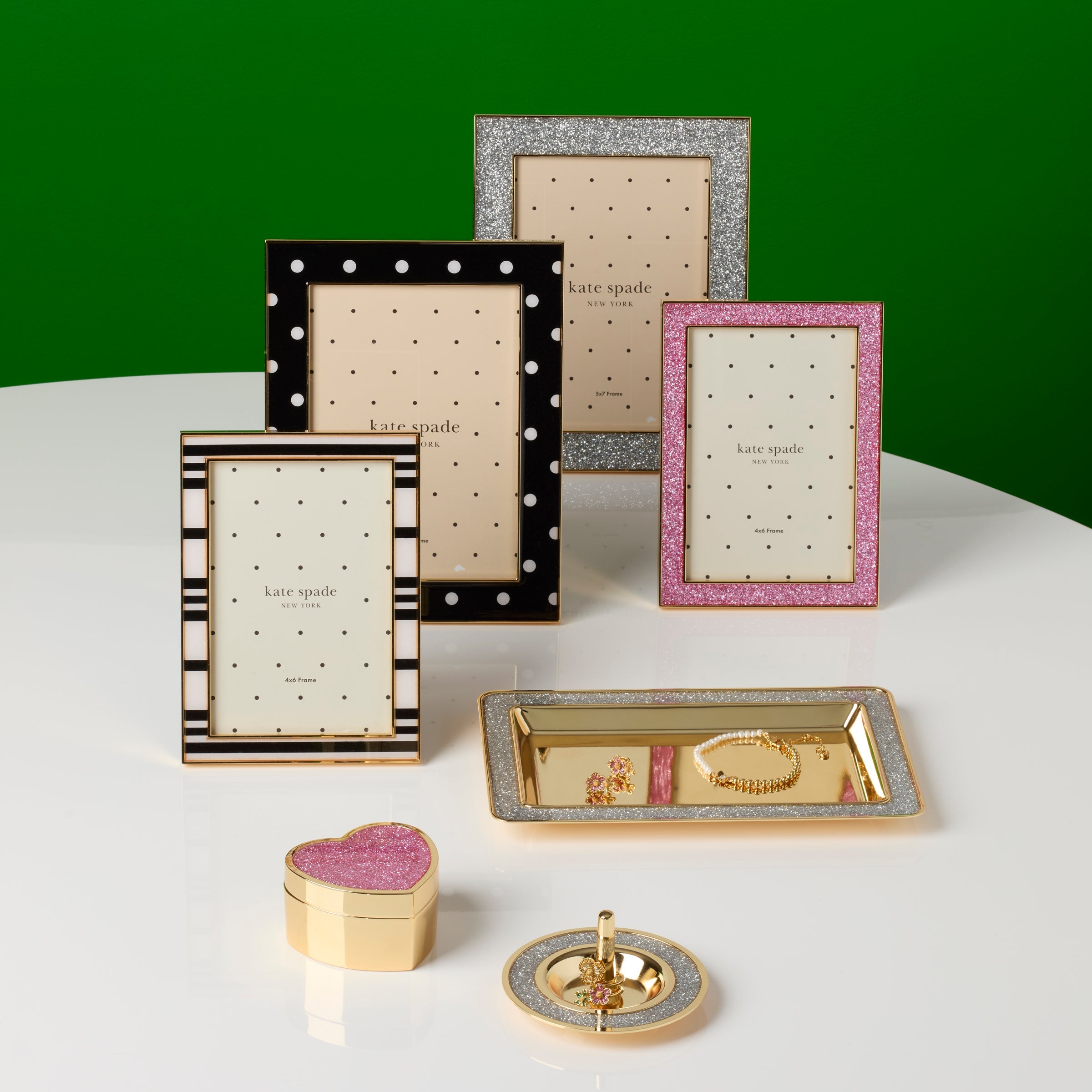 Sitting Pretty Dot 5x7 Photo Frame - Image 4