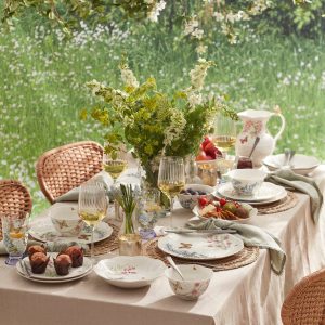 Alternative view of Butterfly Meadow Herbs Dinner Plates. Set of 4