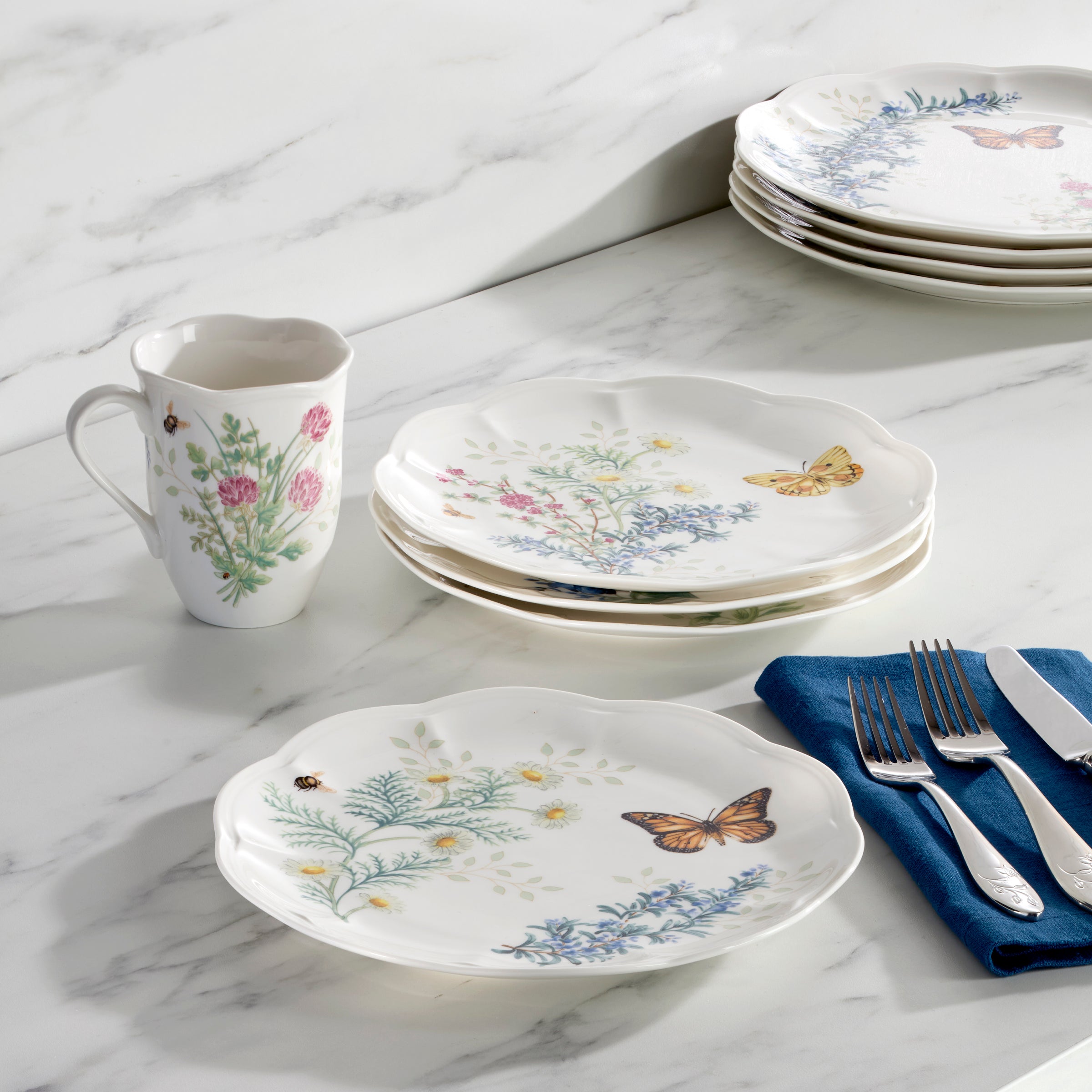 Butterfly Meadow Herbs Accent Plates. Set of 4 - Image 6