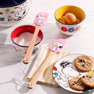 Alternative view of Chef Snoopy Pink Spatulas. Set of 2