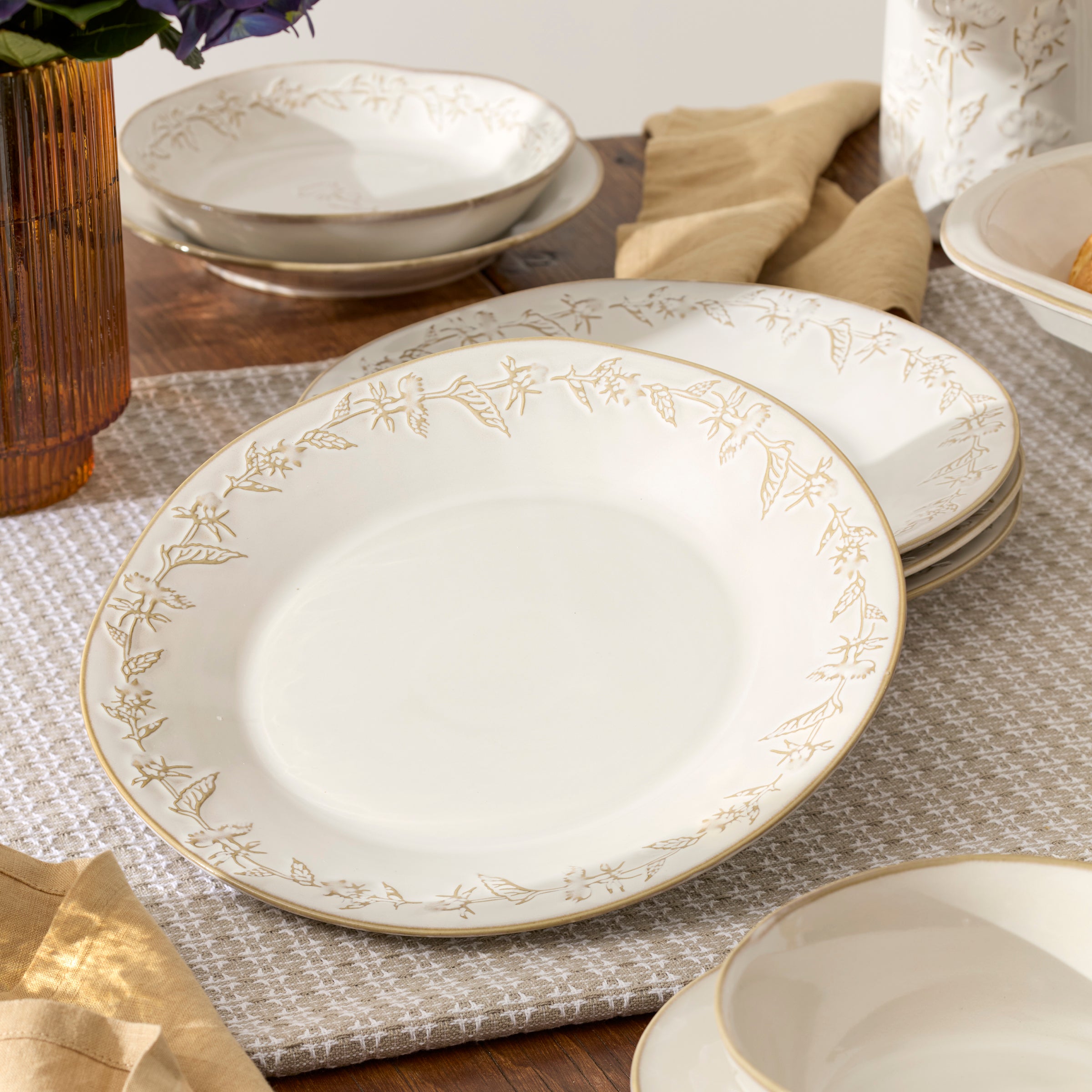 Homespun 16-Piece Dinnerware Set - Image 13