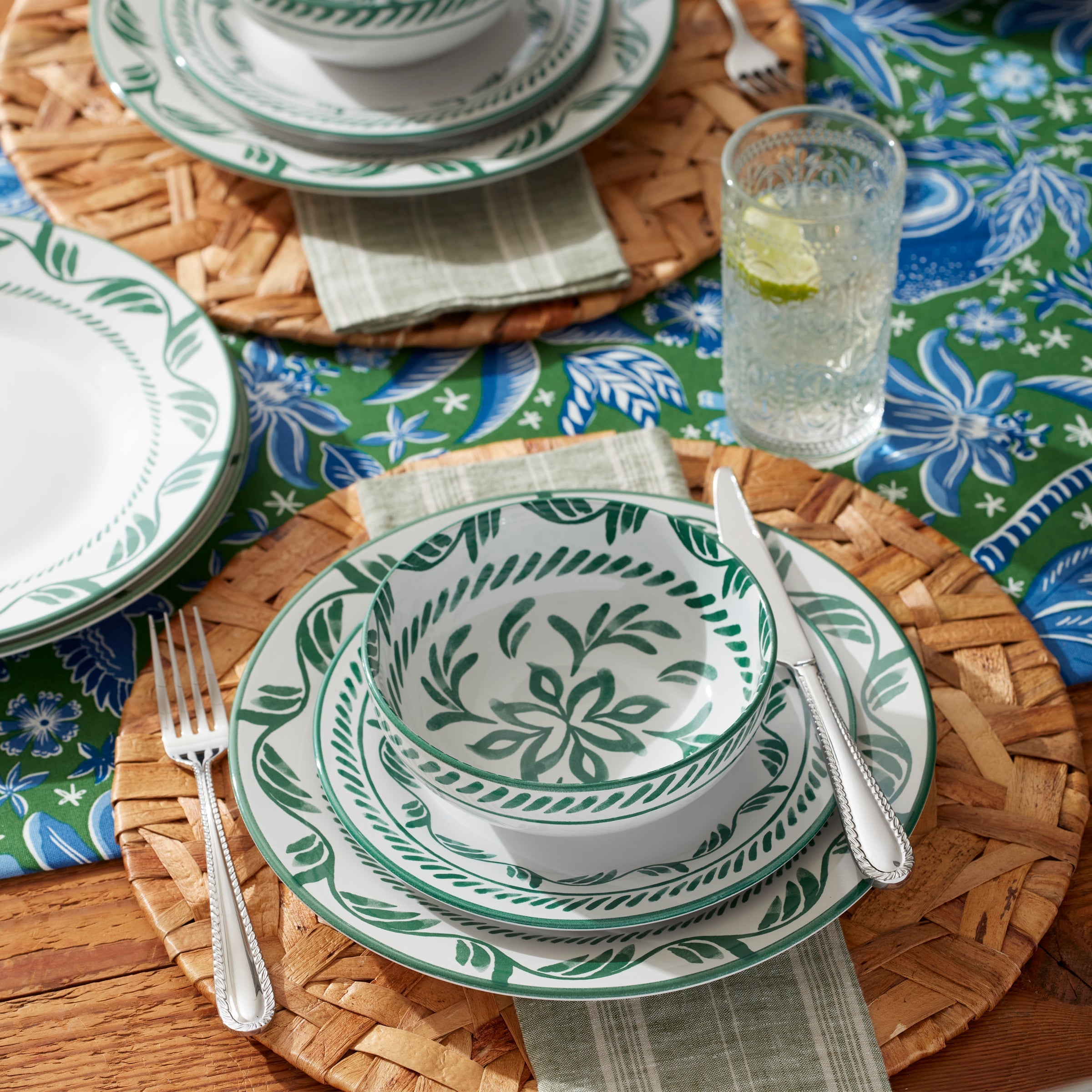 Solear Green 12-Piece Dinnerware Set - Image 2