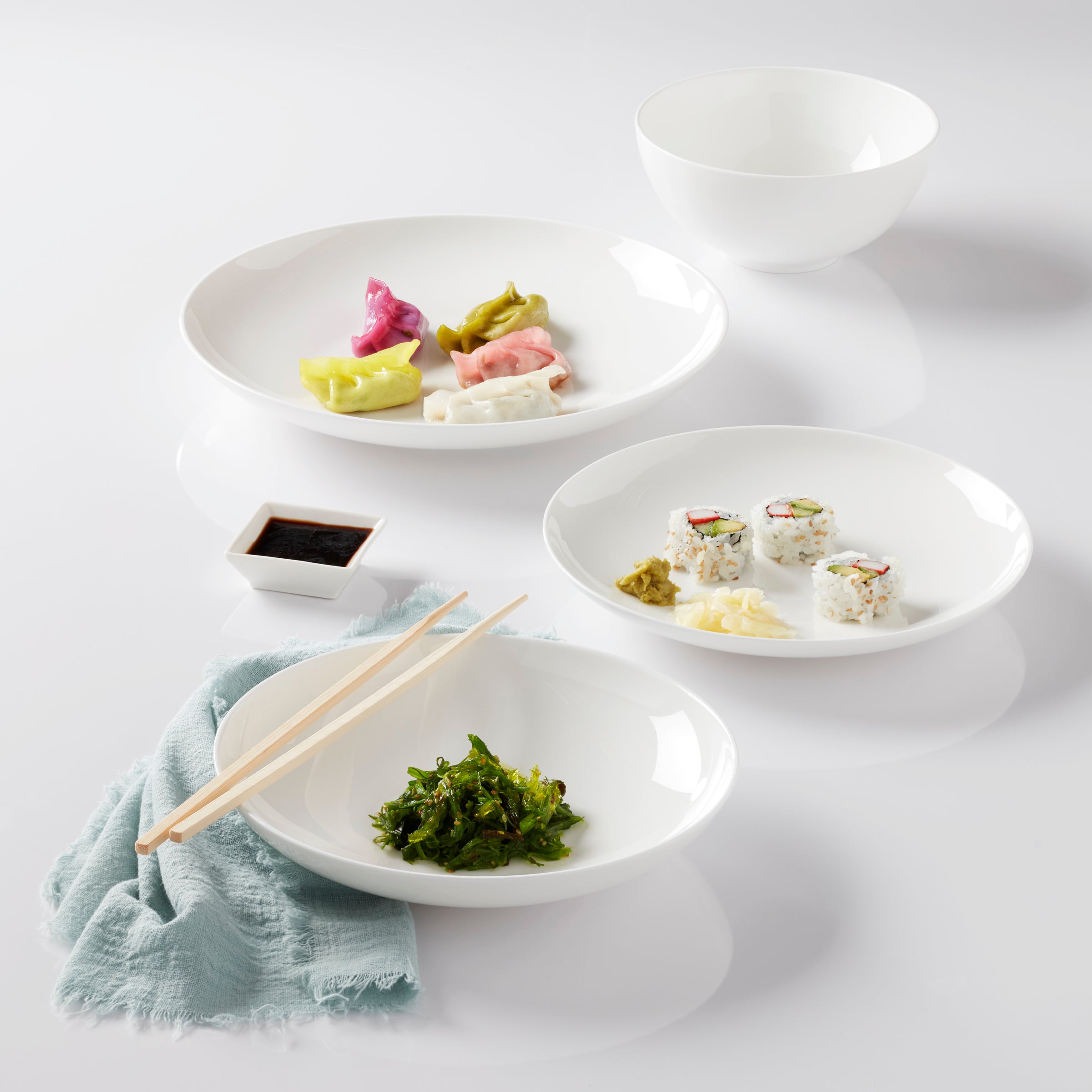 Studio 1414 Coupe 16-Piece Dinnerware Set - Image 11