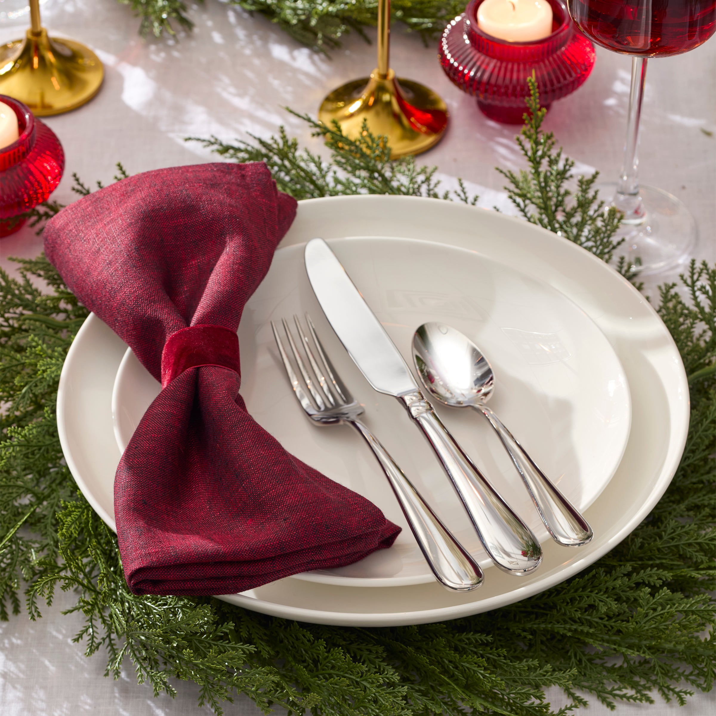 Studio 1414 Coupe 16-Piece Dinnerware Set - Image 8