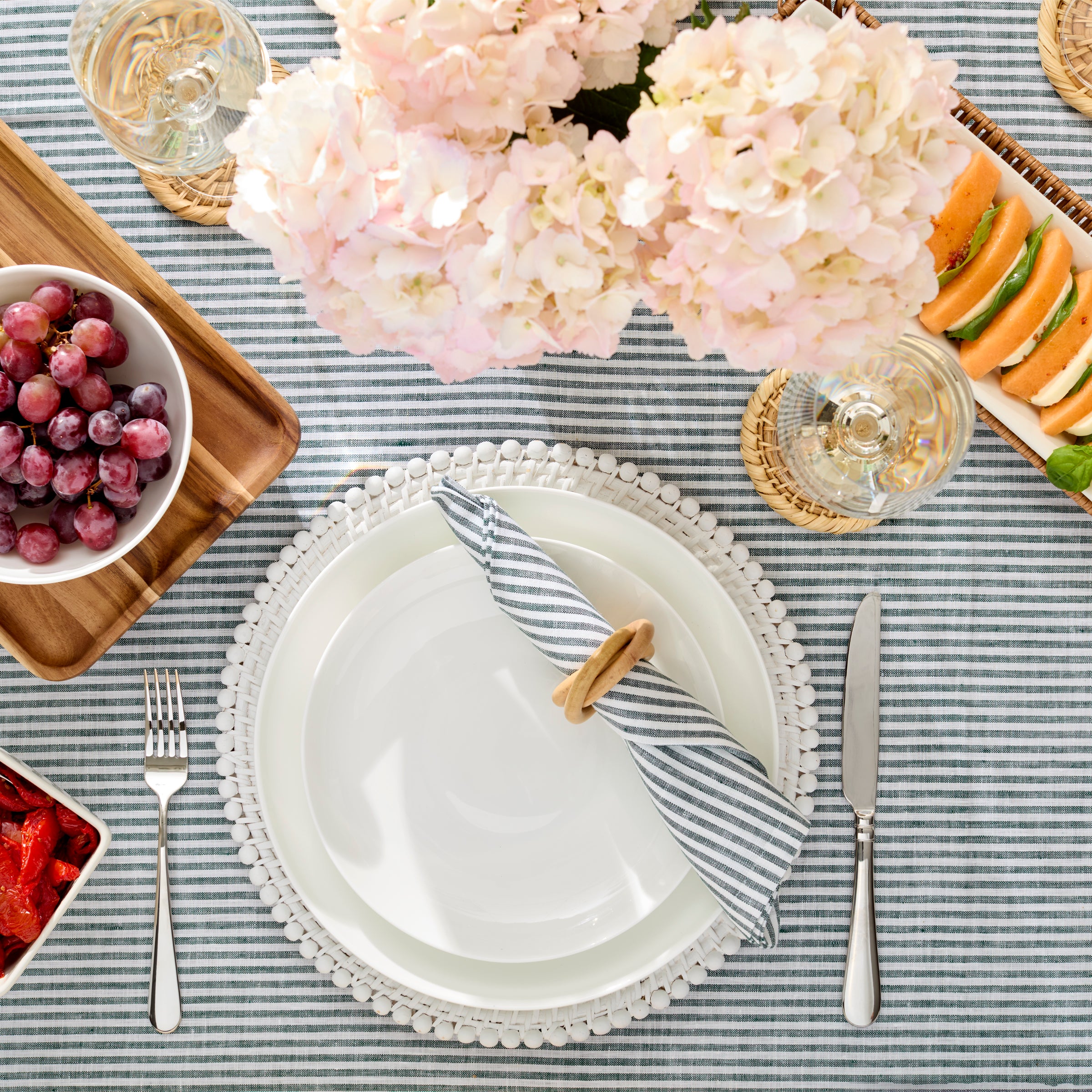 Studio 1414 Coupe 12-Piece Dinnerware Set - Image 8