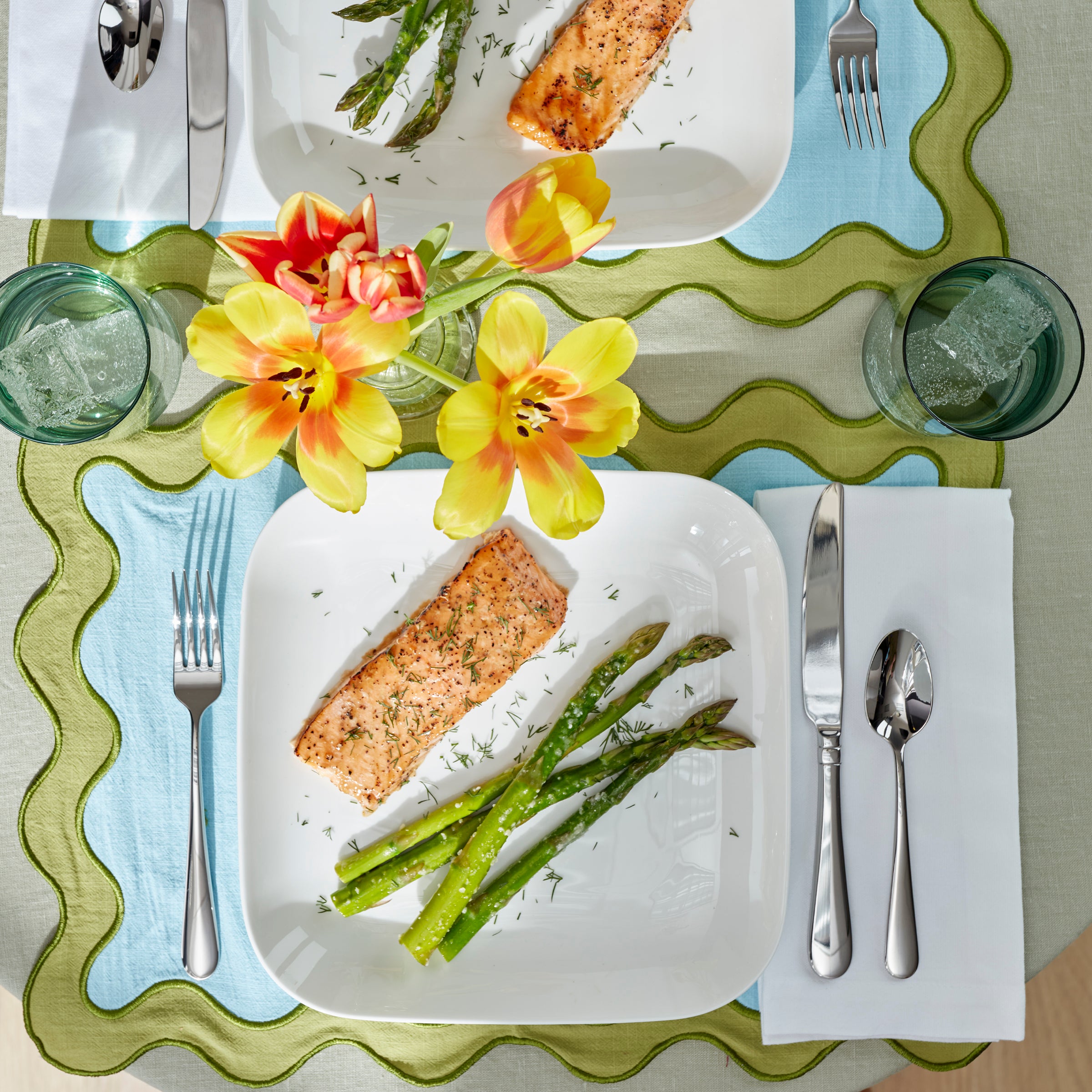 Studio 1414 Square 12-Piece Dinnerware Set - Image 10