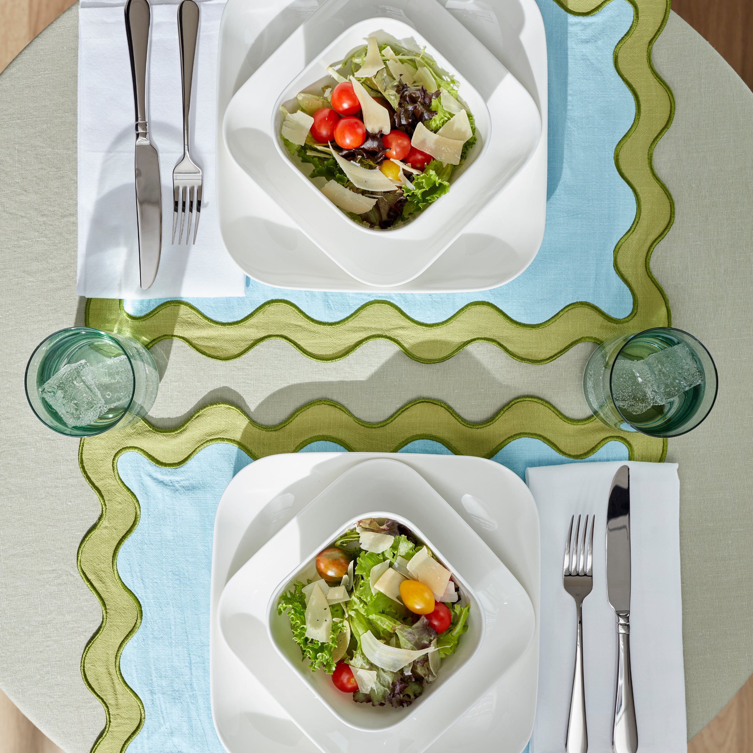 Studio 1414 Square 12-Piece Dinnerware Set - Image 3