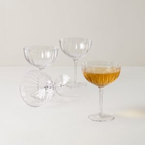 Alternative view of Curva Coupe Glasses. Set of 4