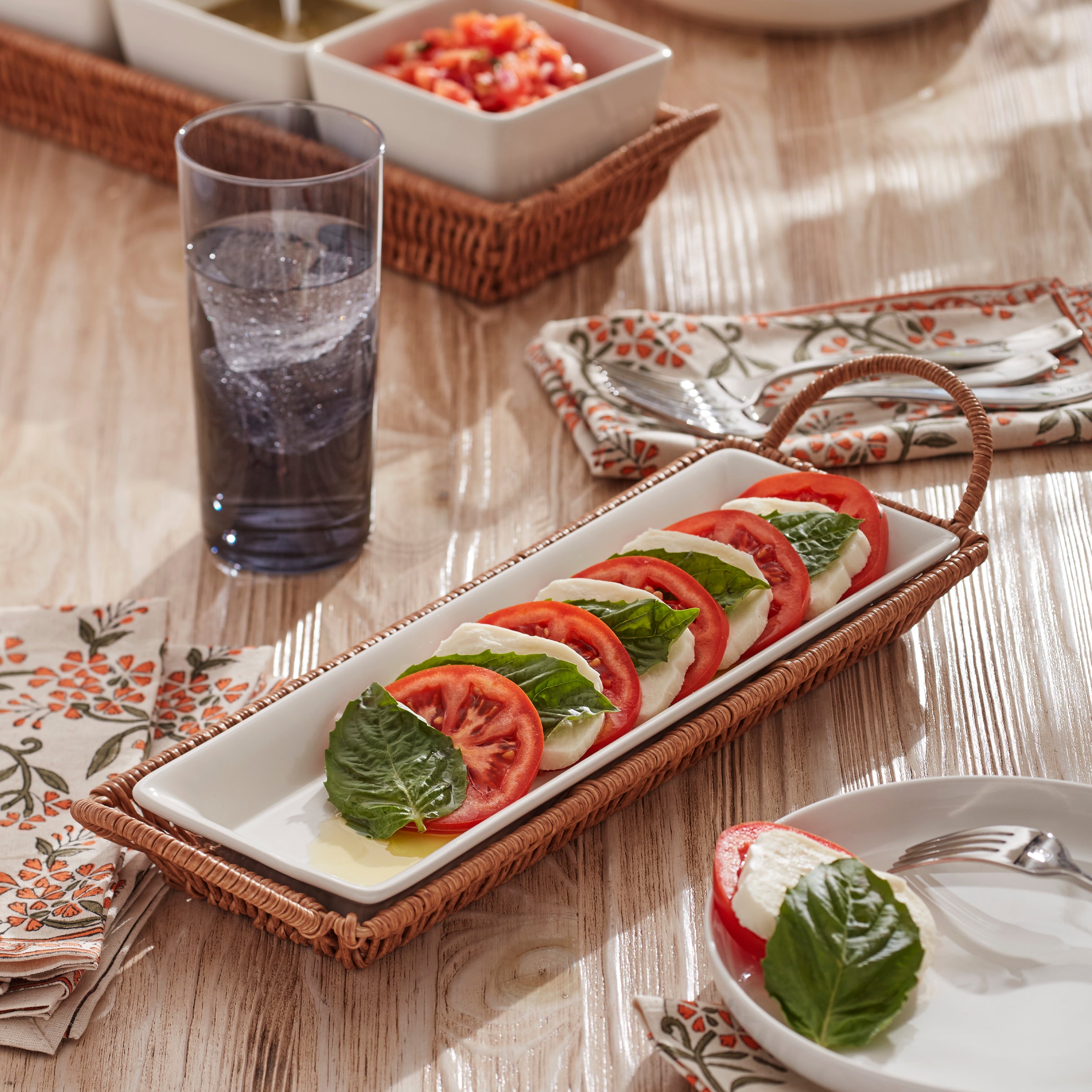 Willow & White. Hors D'Oeuvres Tray with Server - Image 6
