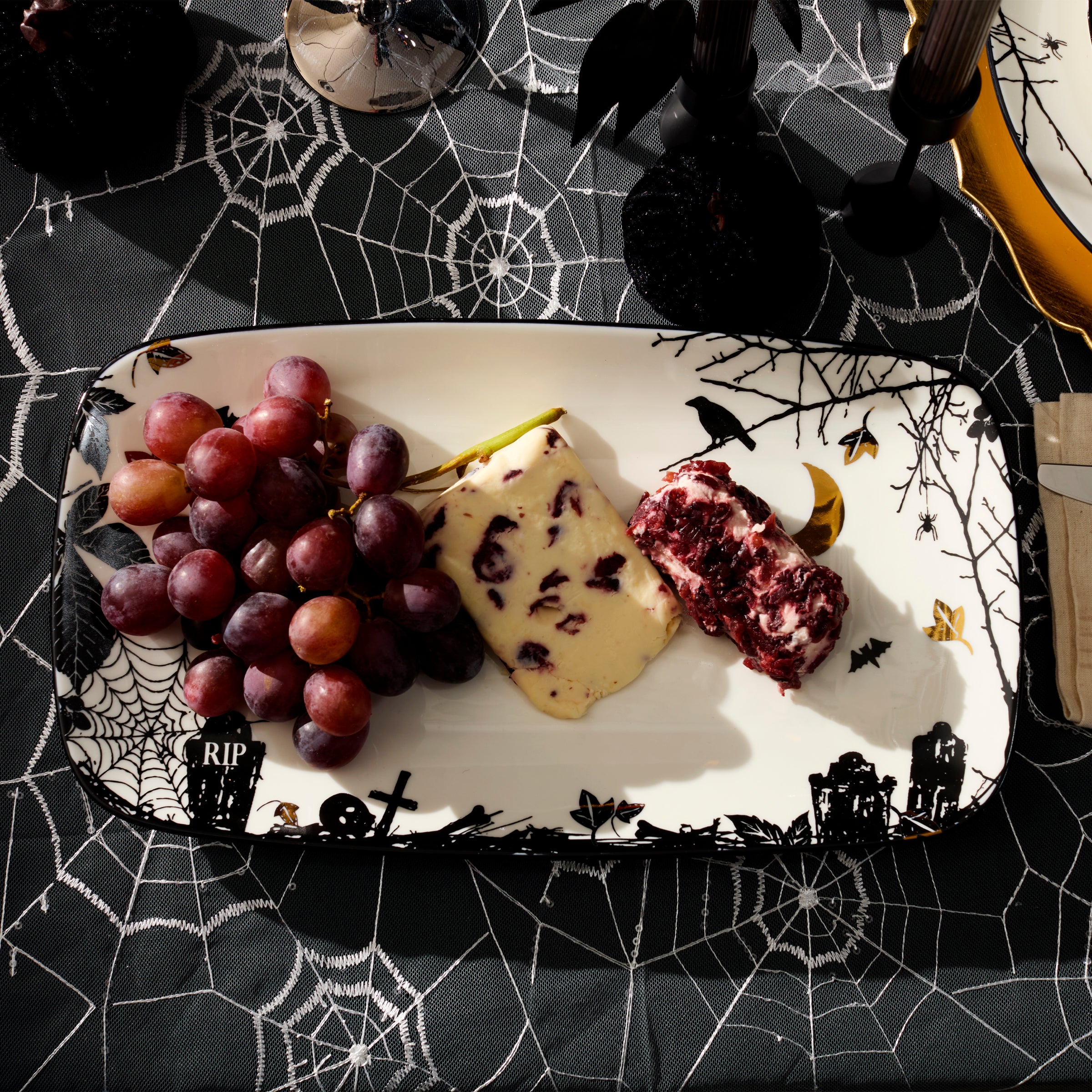 Haunted Halloween Hors d'Oeuvres Tray - Image 2