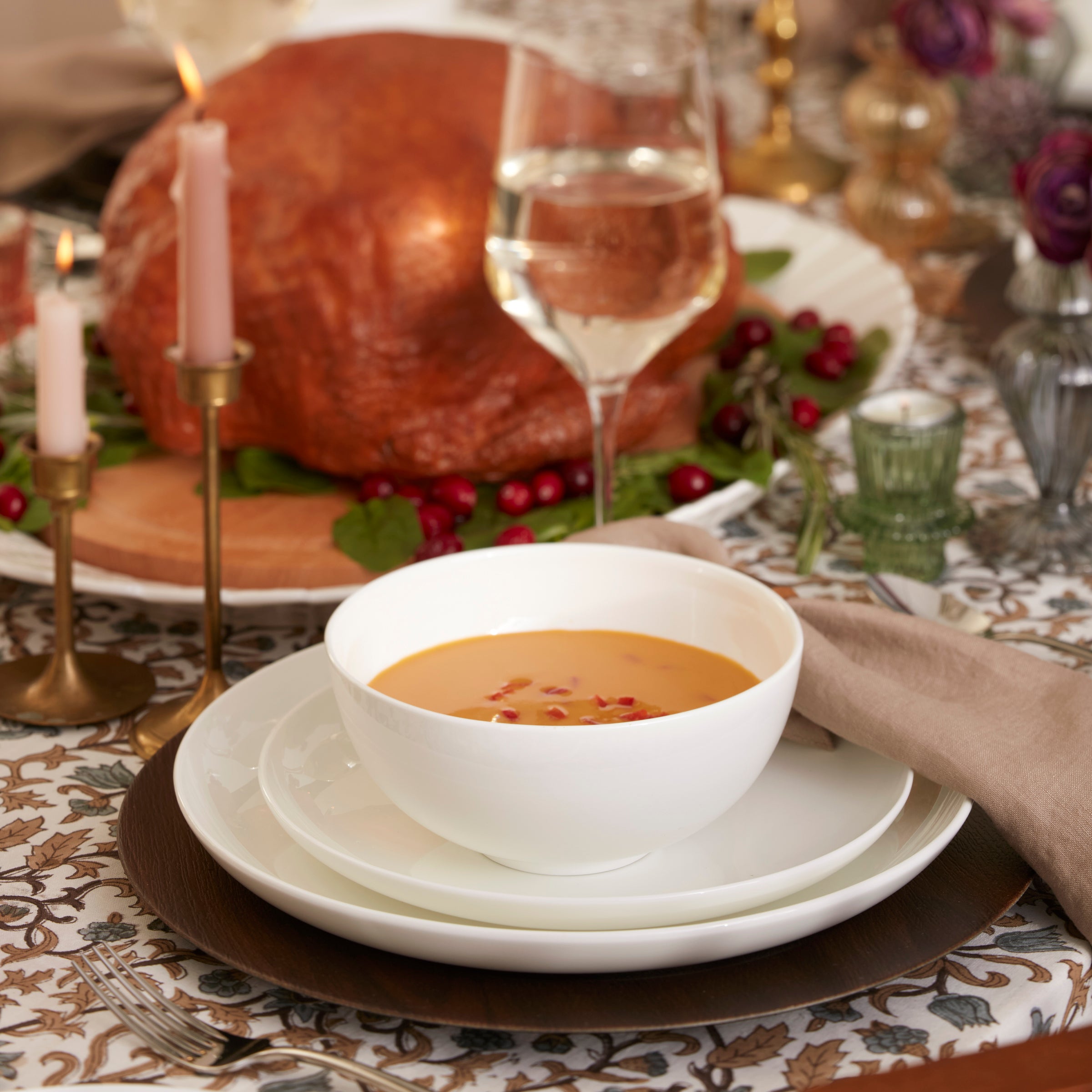 Studio 1414 Coupe 24-Piece Dinnerware Set - Image 12