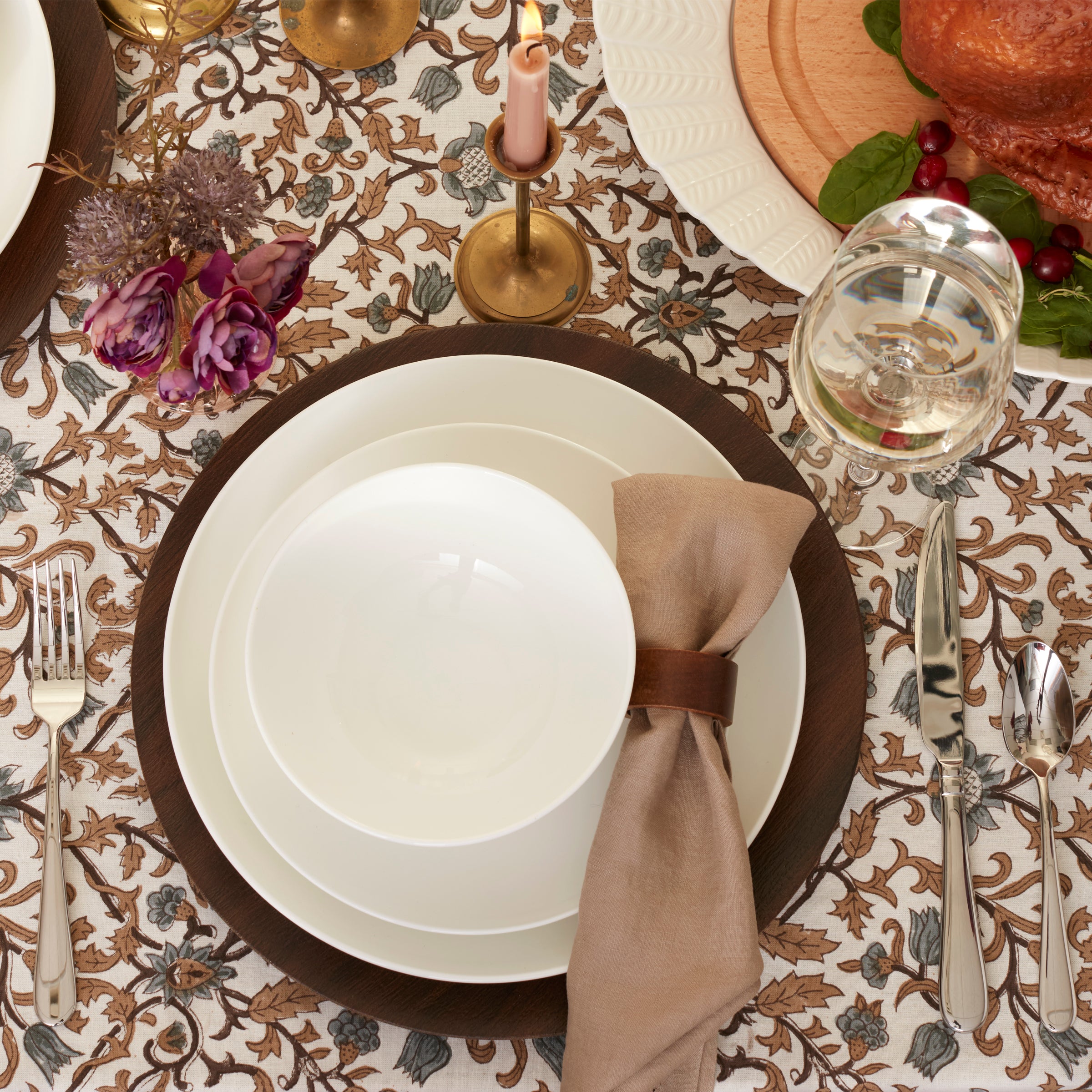Studio 1414 Coupe 24-Piece Dinnerware Set - Image 14