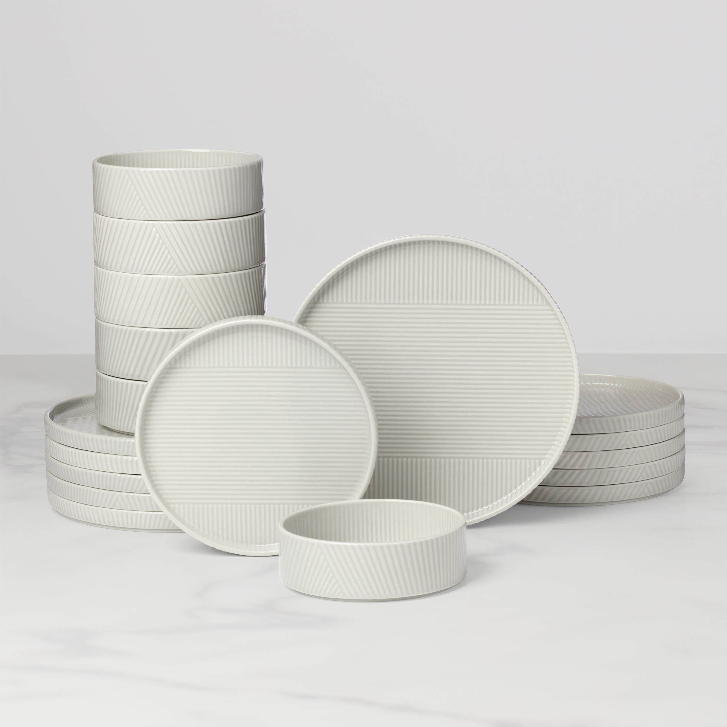 Modulus Vapor 18-Piece Dinnerware Set