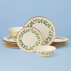 Holiday 18-Piece Dinnerware Set