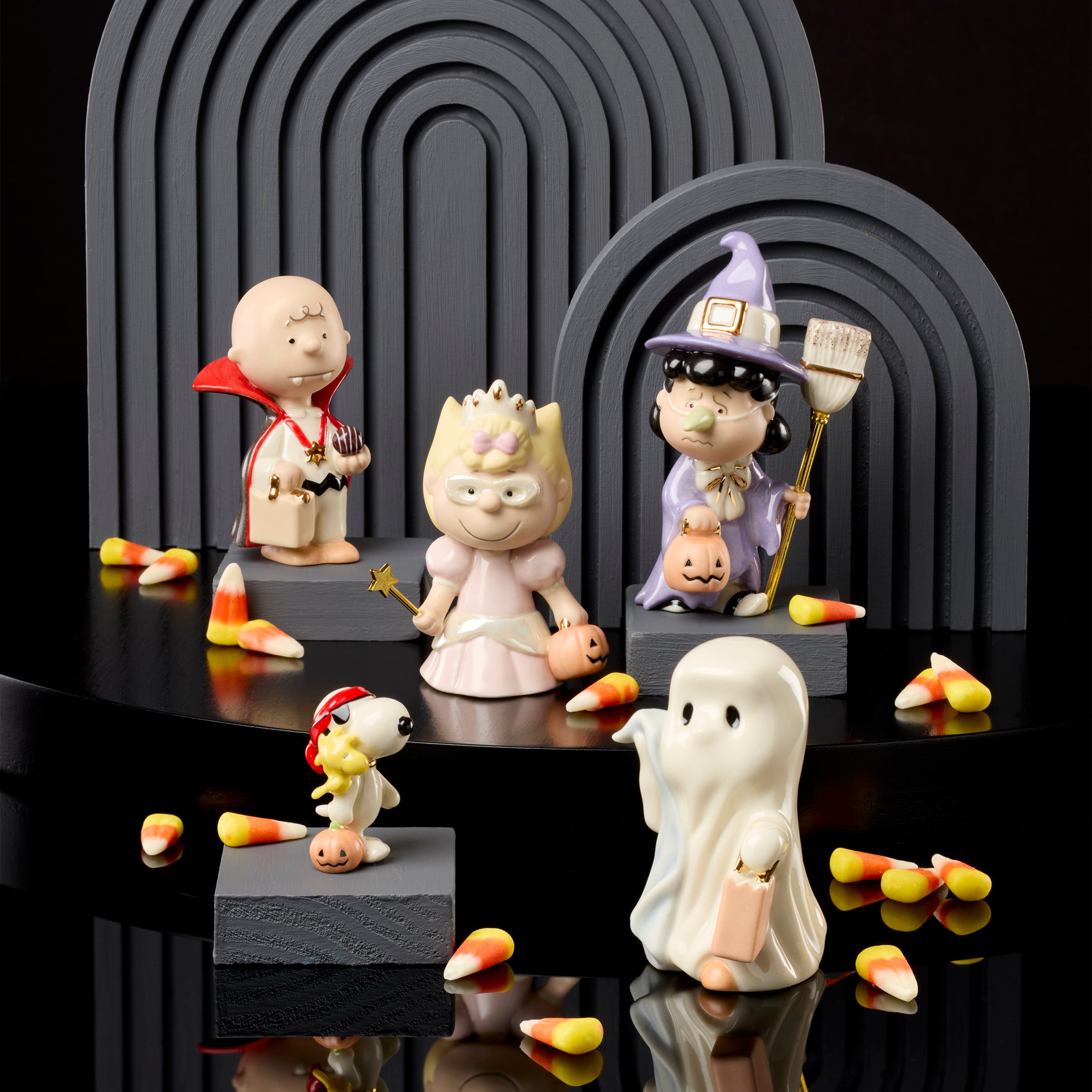 Peanuts Tricks and Treats 5 Piece Set - Image 5