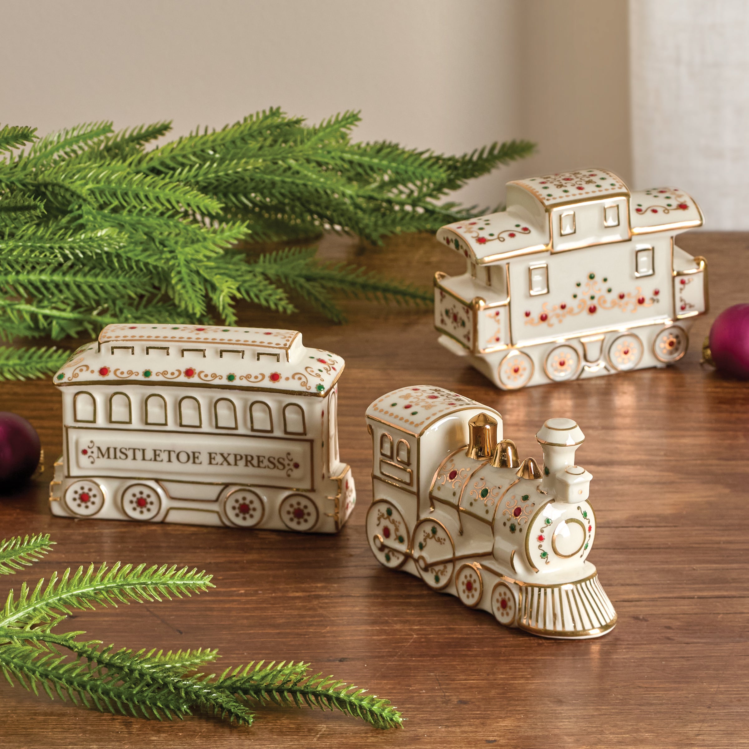Mistletoe Park Train 3 Piece Figurine - Image 3