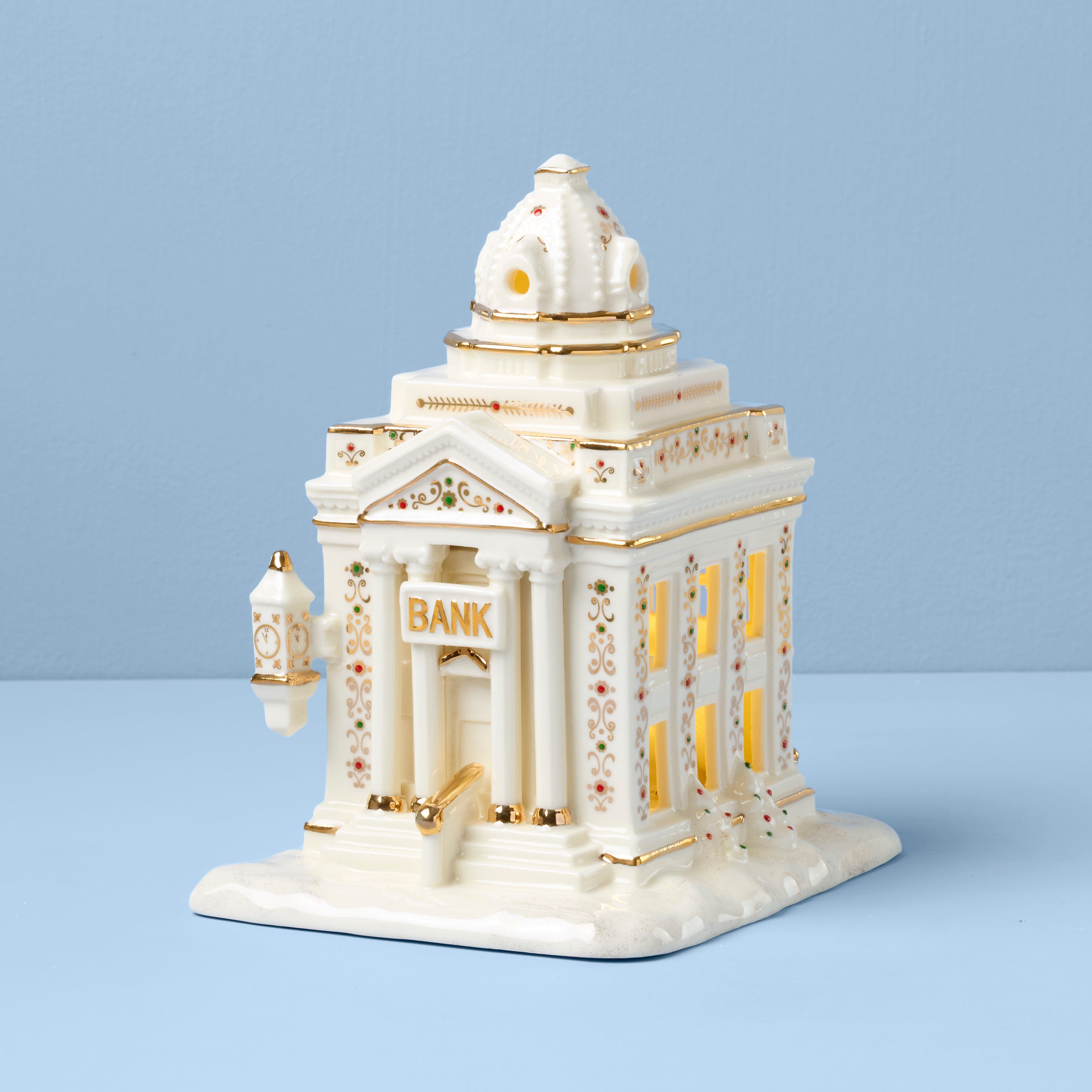 Mistletoe Park Bank Lit Figurine