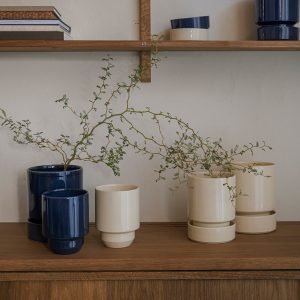 Alternative view of Hoff Glazed Sandstone 12cm Pot with Saucer