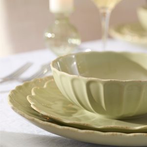 Alternative view of French Perle Scallop Matcha 18-Piece Dinnerware Set