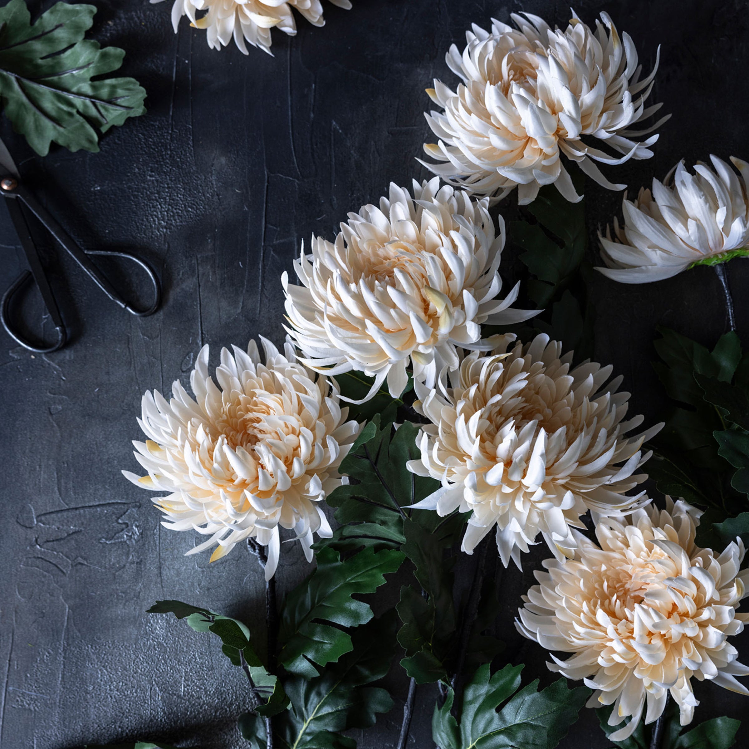 Artificial Cream Chrysanthemum Stem - Image 3