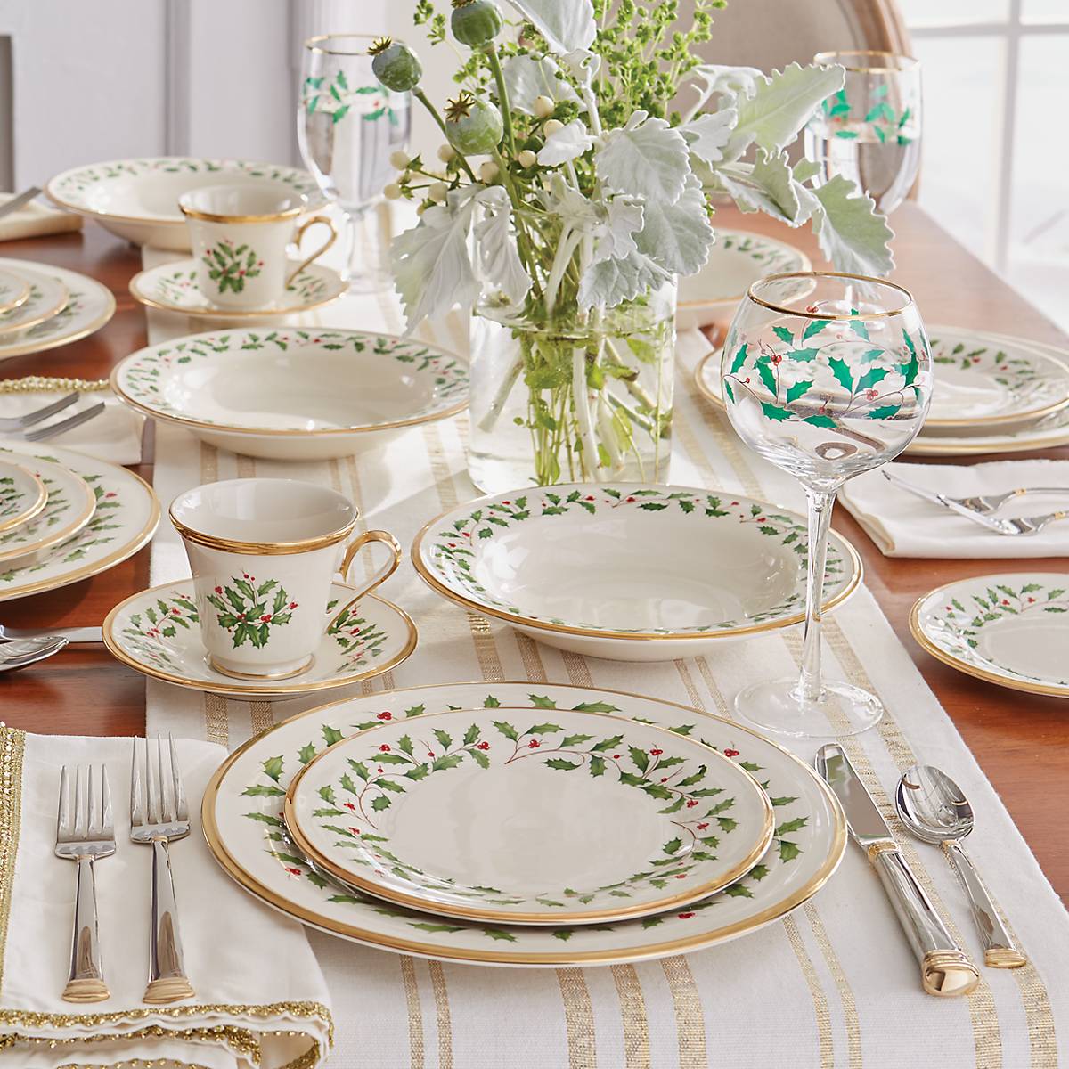 Eternal Gold 5-Piece Place Setting - Image 4