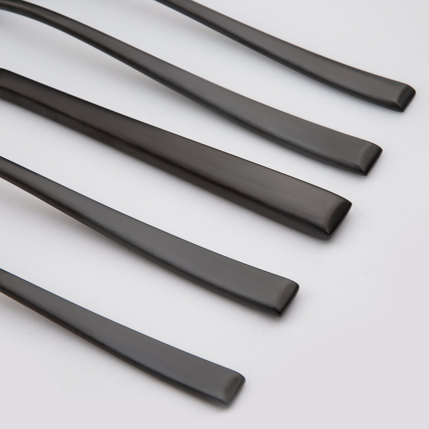 Marlise Black Satin 20-Piece Flatware Set - Image 4