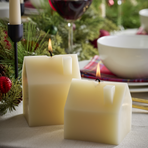 Alternative view of Iconic Cream Small House Candle